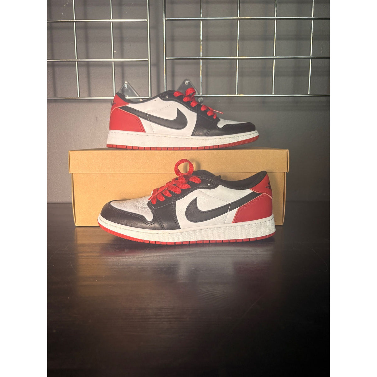 Air Jordan 1 Retro Low OG "Black Toe" (2023) (GS) **PRE-OWNED** REP. BOX