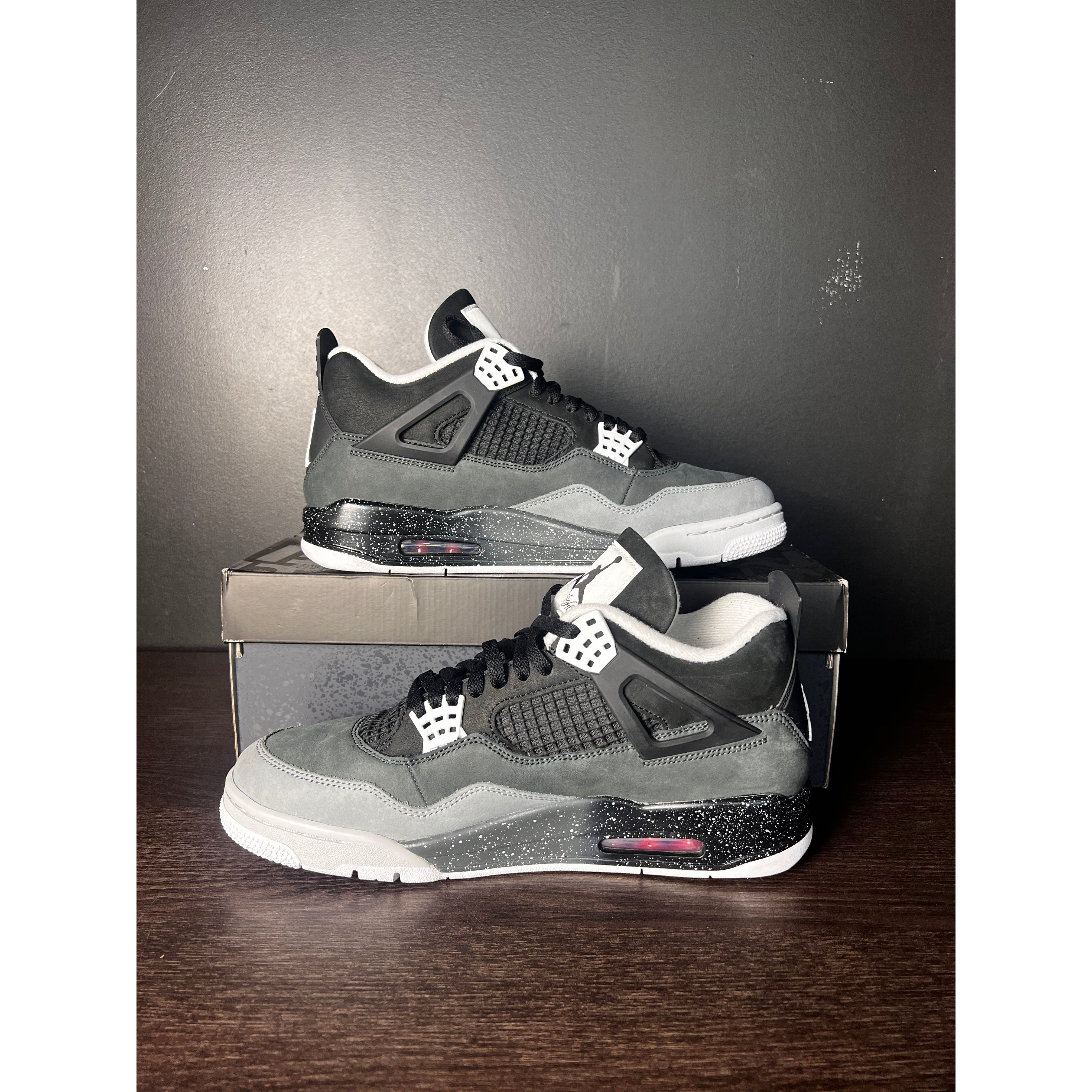 Air Jordan 4 Retro "Fear" (2024) **PRE-OWNED**