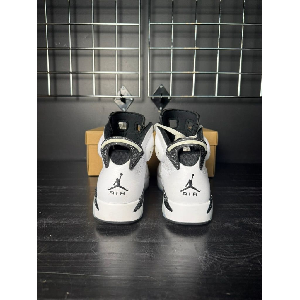 Air Jordan 6 Retro "Reverse Oreo" **PRE-OWNED** No Box