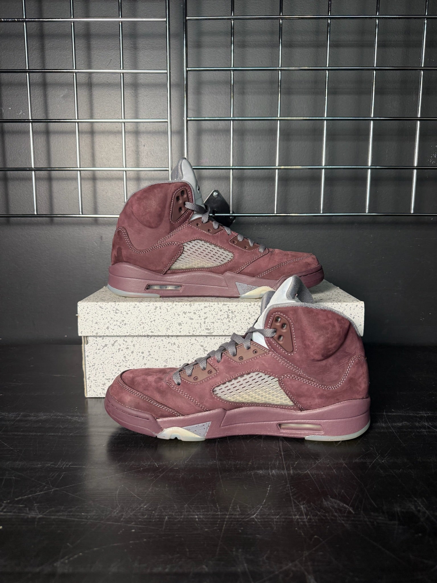 Air Jordan 5 Retro "Burgundy" (2023) **PRE-OWNED**