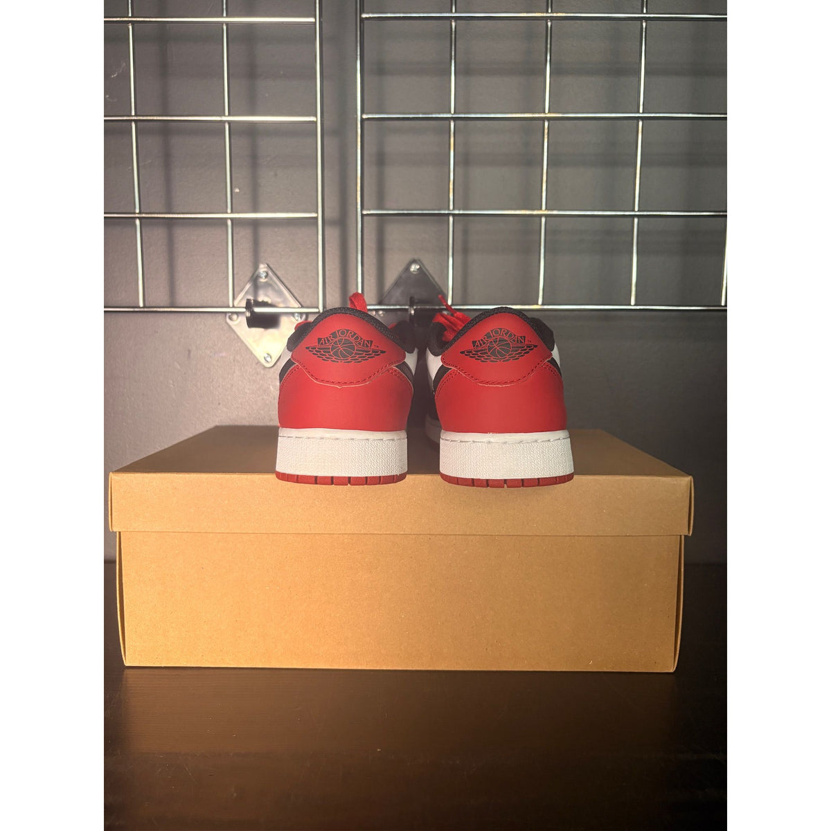 Air Jordan 1 Retro Low OG "Black Toe" (2023) (GS) **PRE-OWNED** REP. BOX