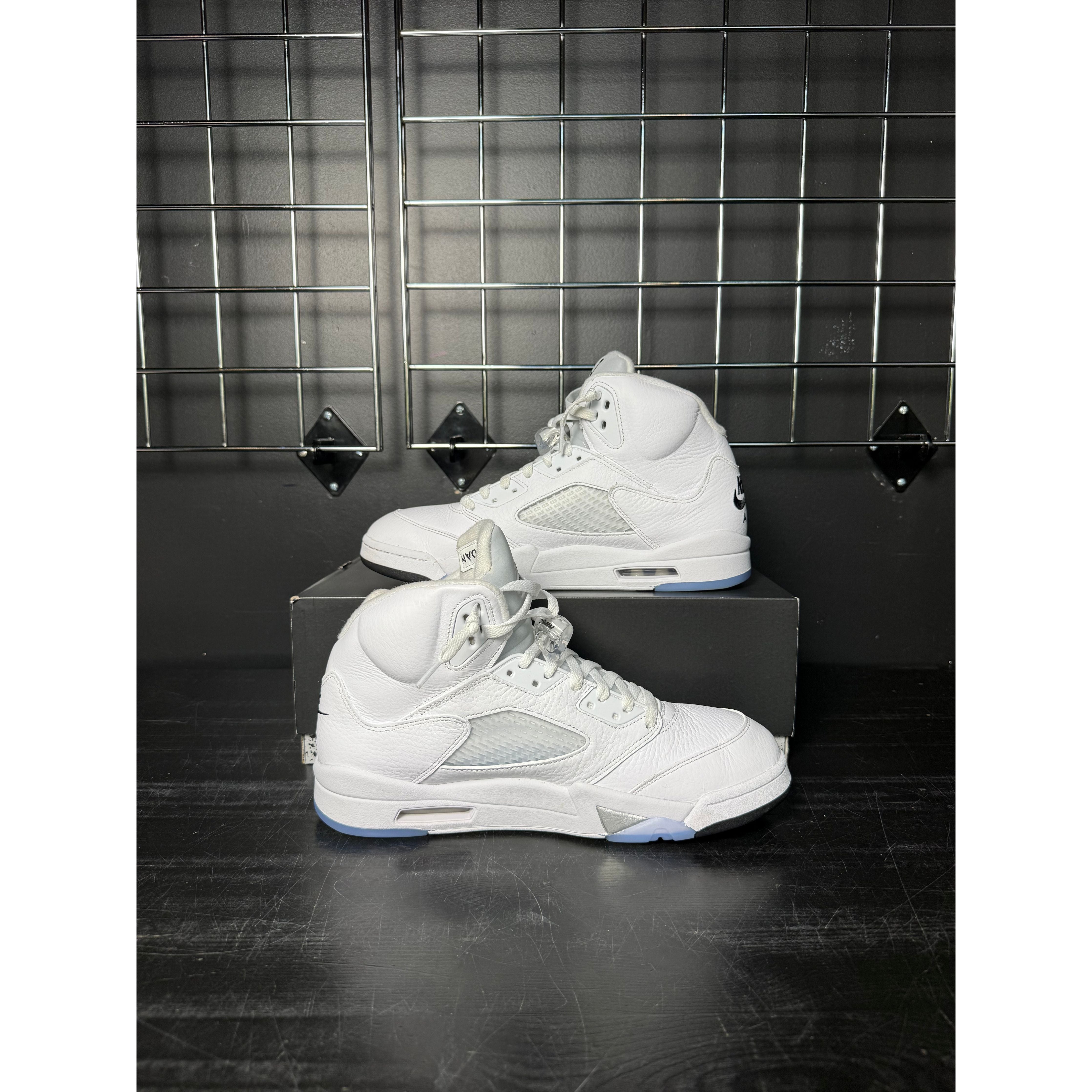 Air Jordan 5 Retro "White Metallic" (2026) **PRE-OWNED**