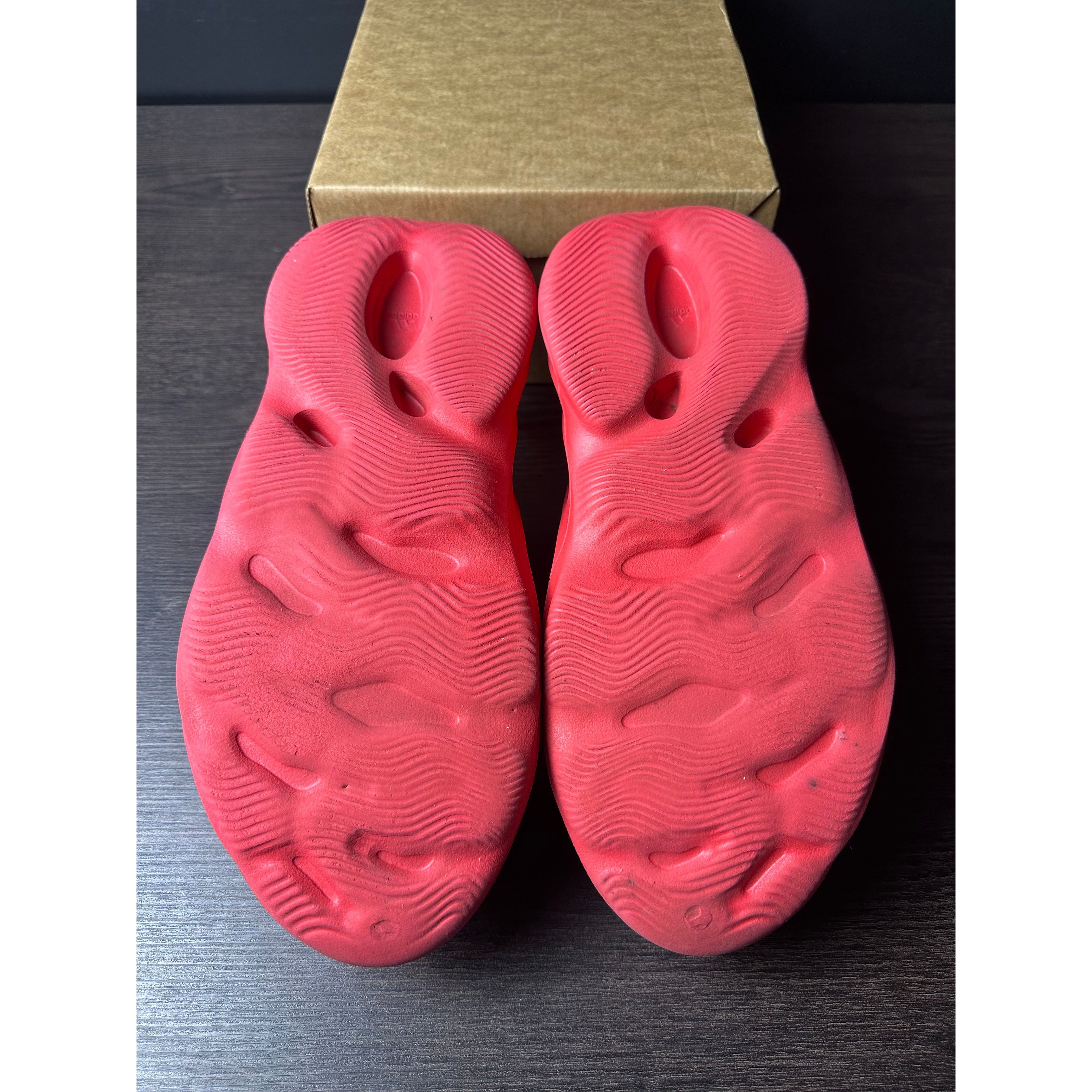 adidas Yeezy Foam RNNR "Vermillion" **PRE-OWNED**