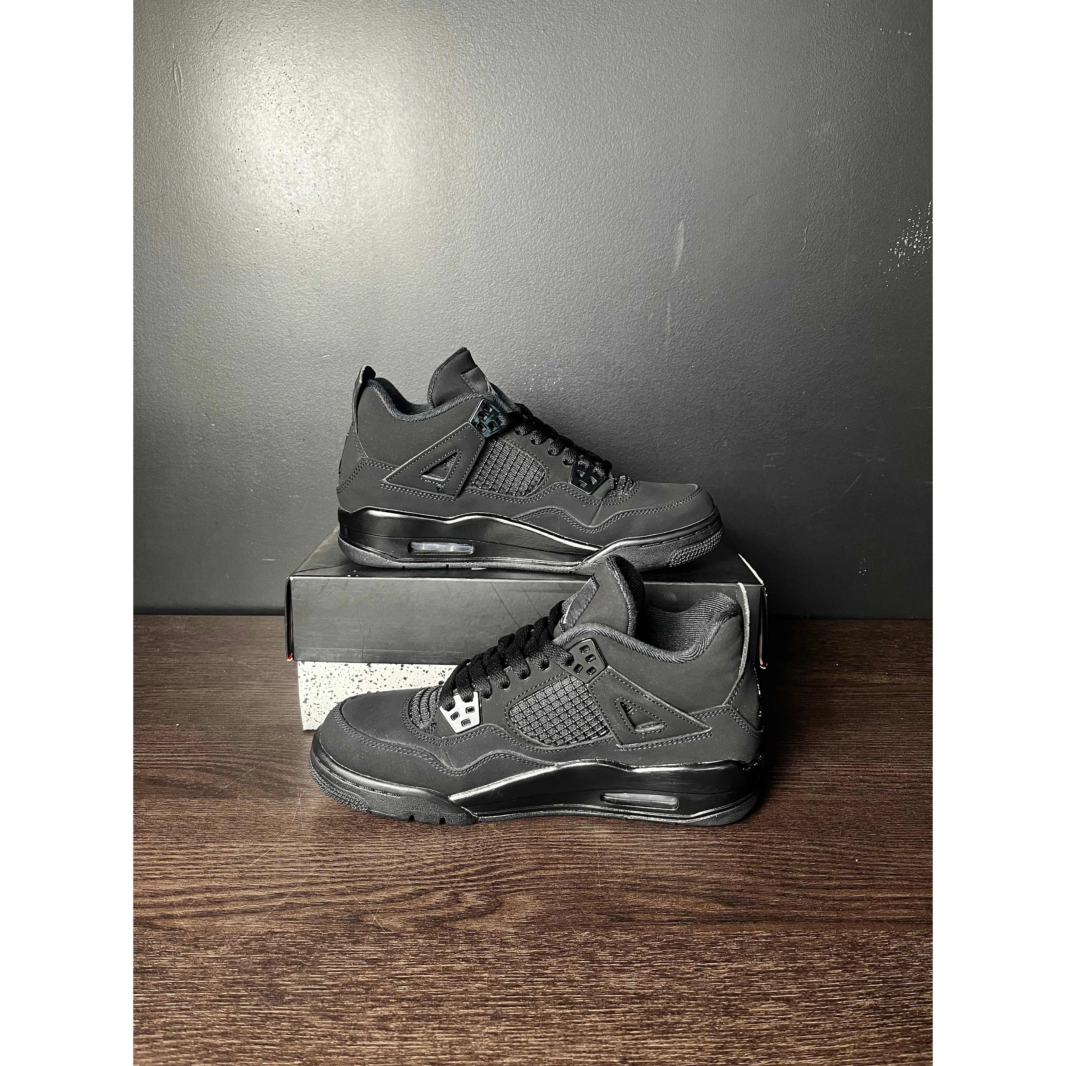 Air Jordan 4 Retro "Black Cat" (2020) (GS) **PRE-OWNED**