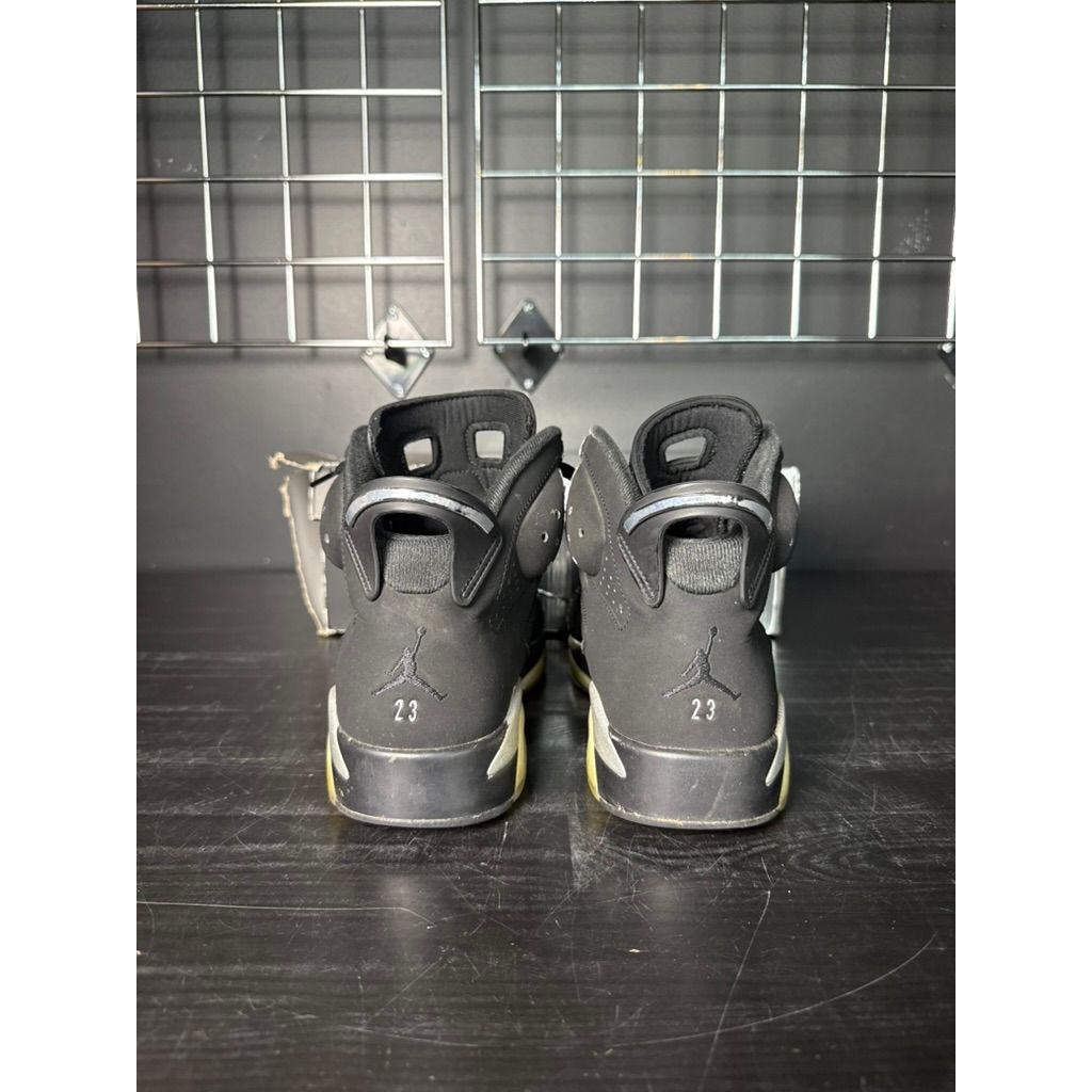 Air Jordan 6 Retro "Chrome Metallic Silver" **PRE-OWNED**