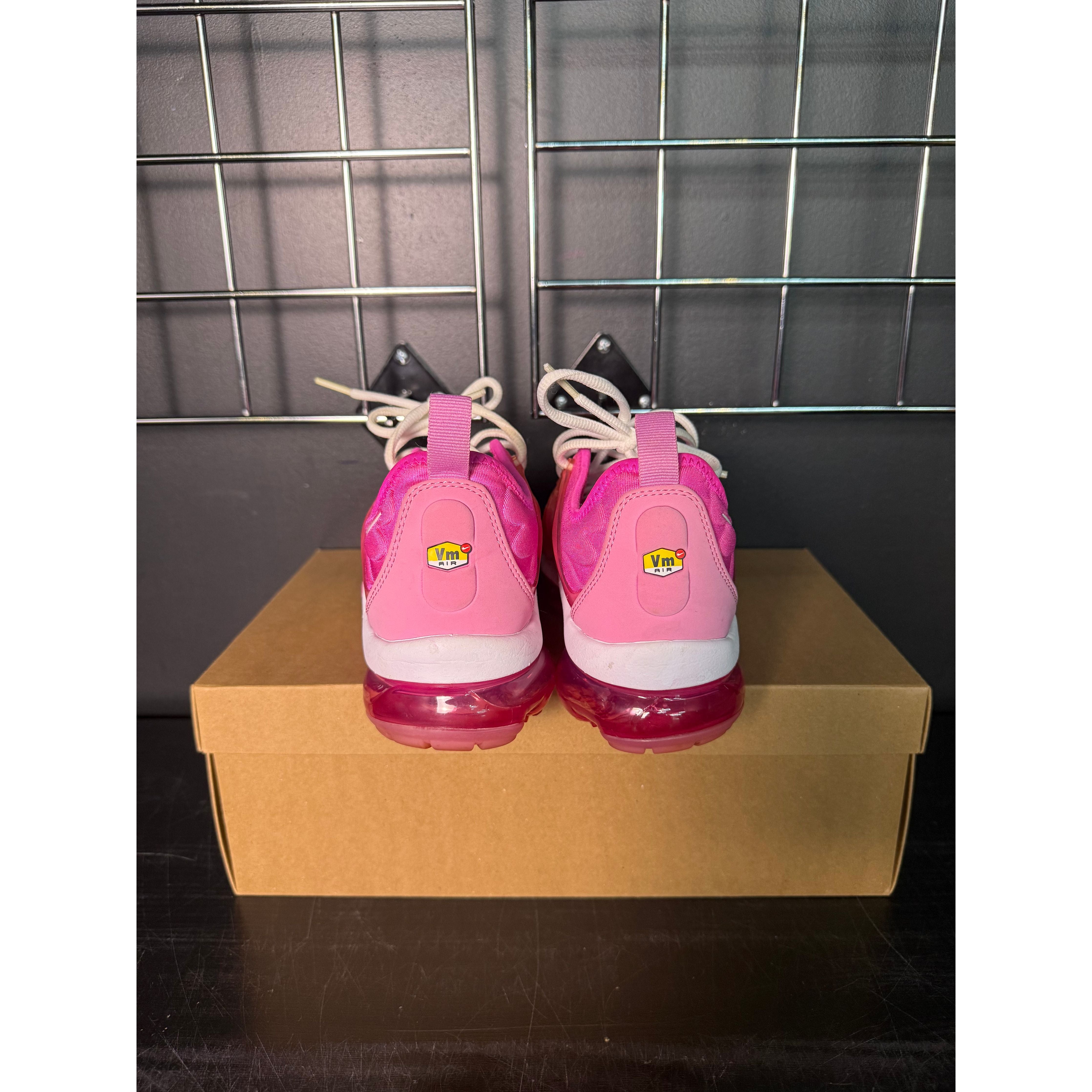 Nike Air VaporMax Plus "Laser Fuchsia Psychic Pink" (WMNS) **PRE-OWNED**