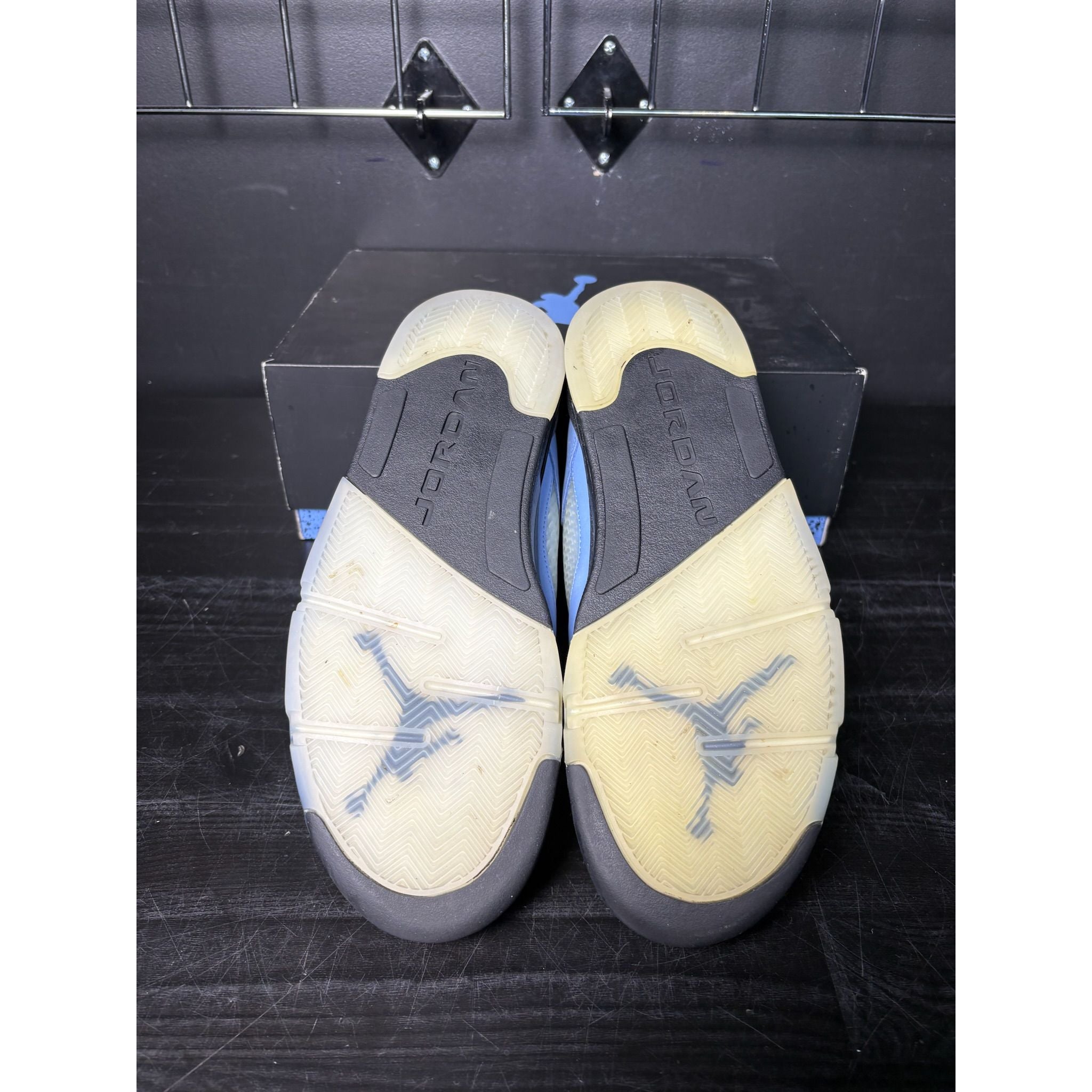 Air Jordan 5 Retro "UNC University Blue" **PRE-OWNED**