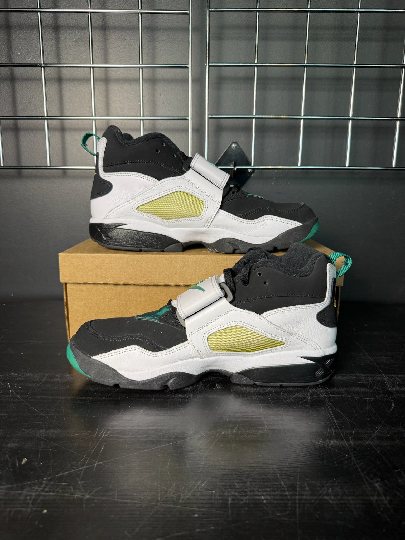Nike Air Diamond Turf "Emerald" **PRE-OWNED**