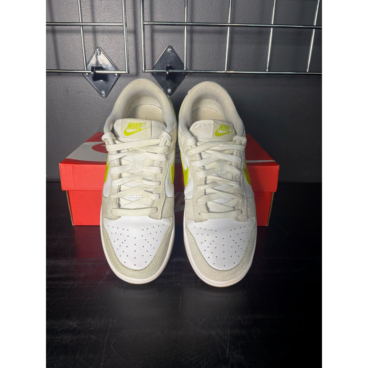 Nike Dunk Low "White Bright Cactus" (WMNS) **PRE-OWNED**