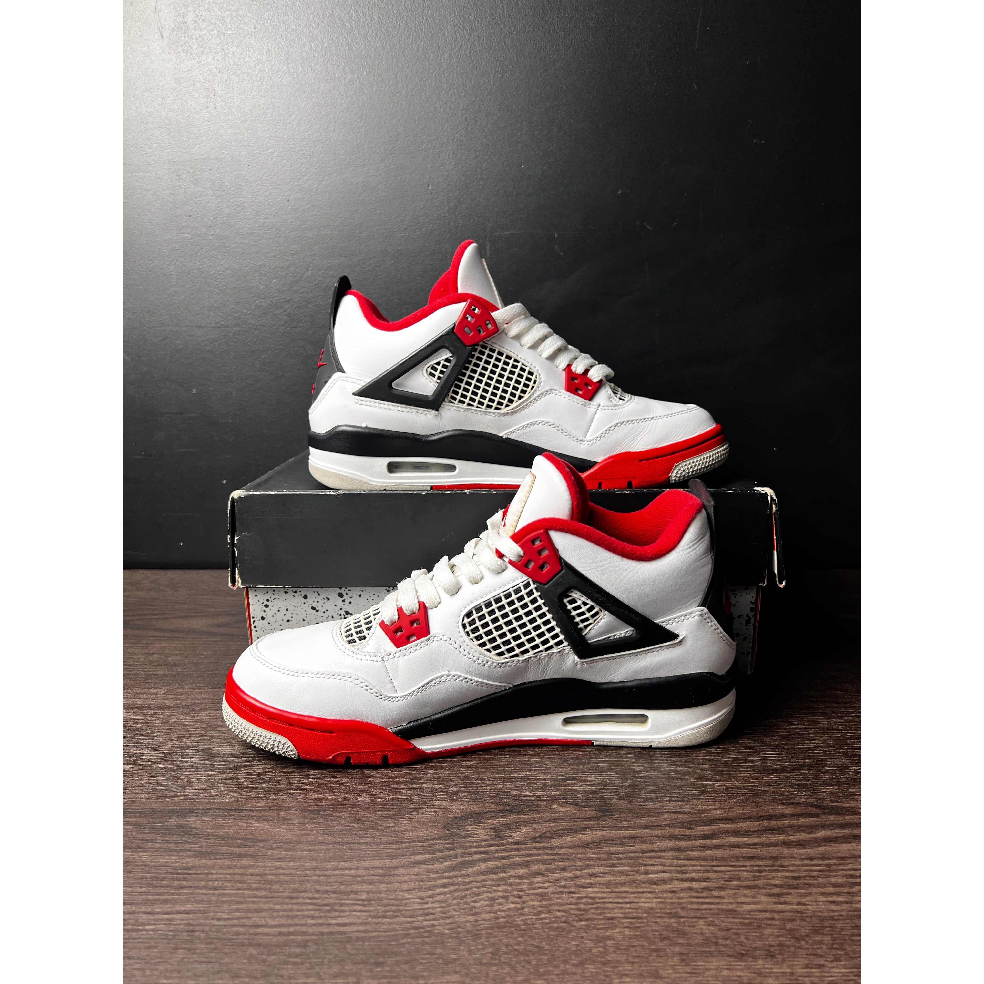 Air Jordan 4 Retro "Fire Red" (2020) (GS) **PRE-OWNED**
