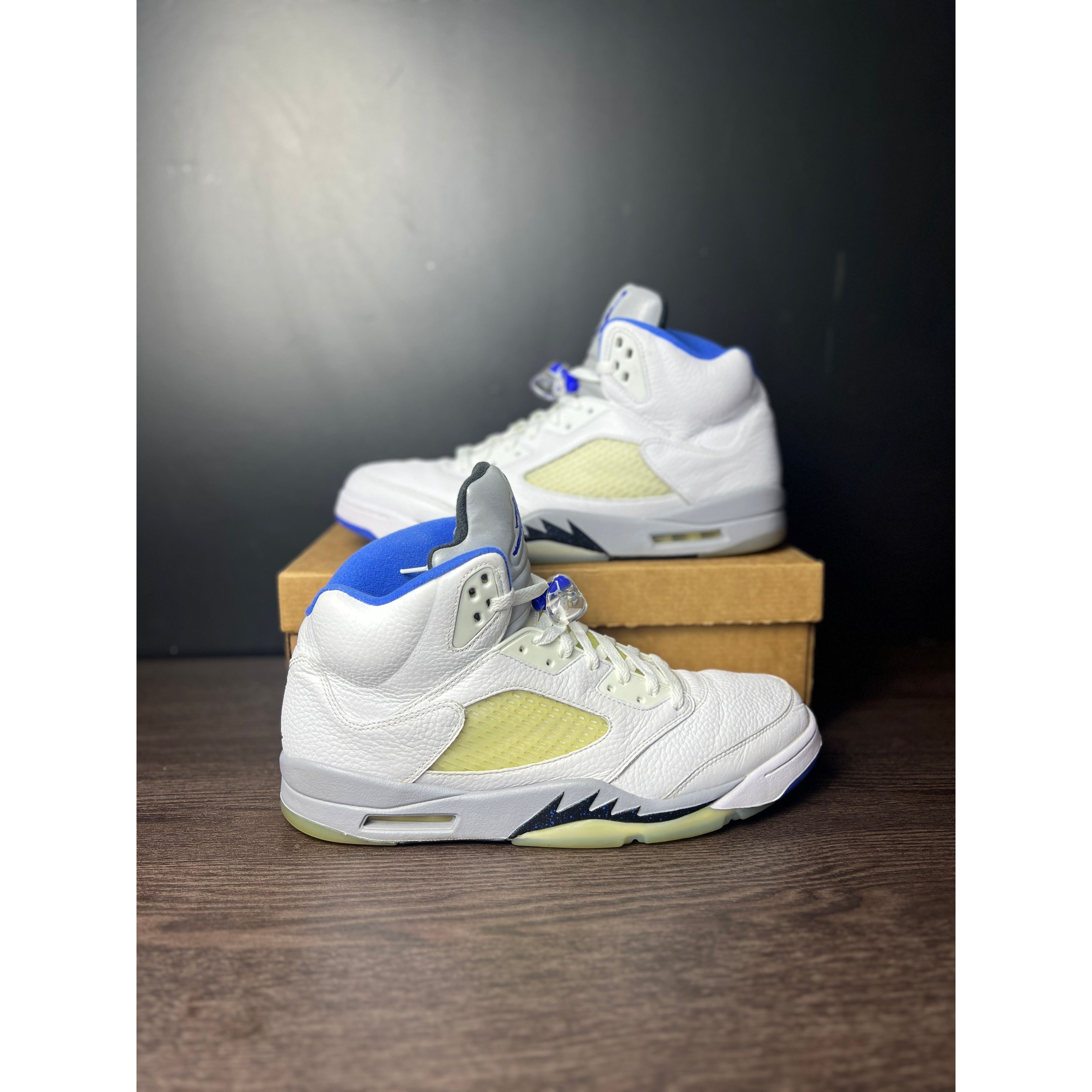 Air Jordan 5 Retro White "Stealth" (2021) **PRE-OWNED**