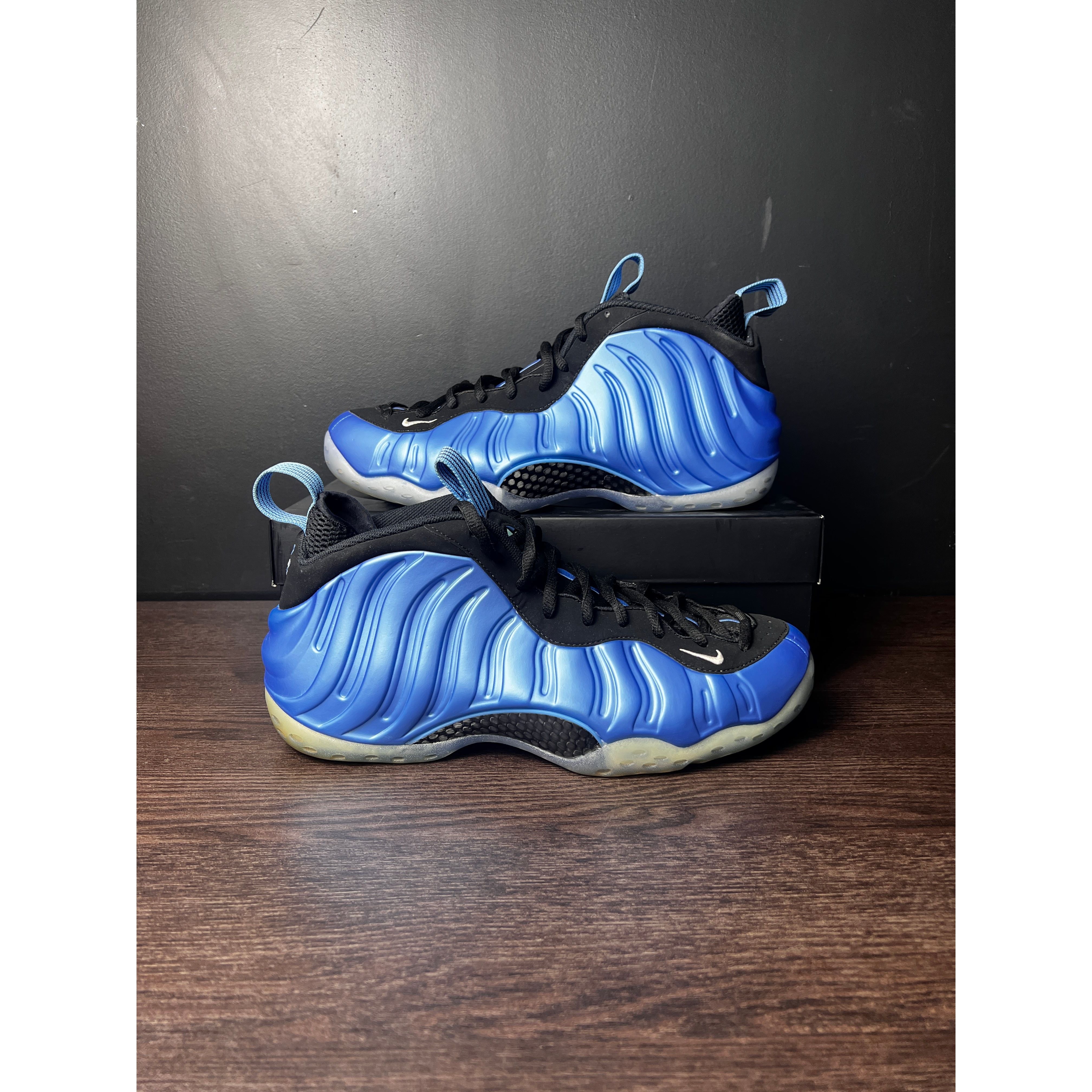 Nike Air Foamposite One "University Blue" **PRE-OWNED**