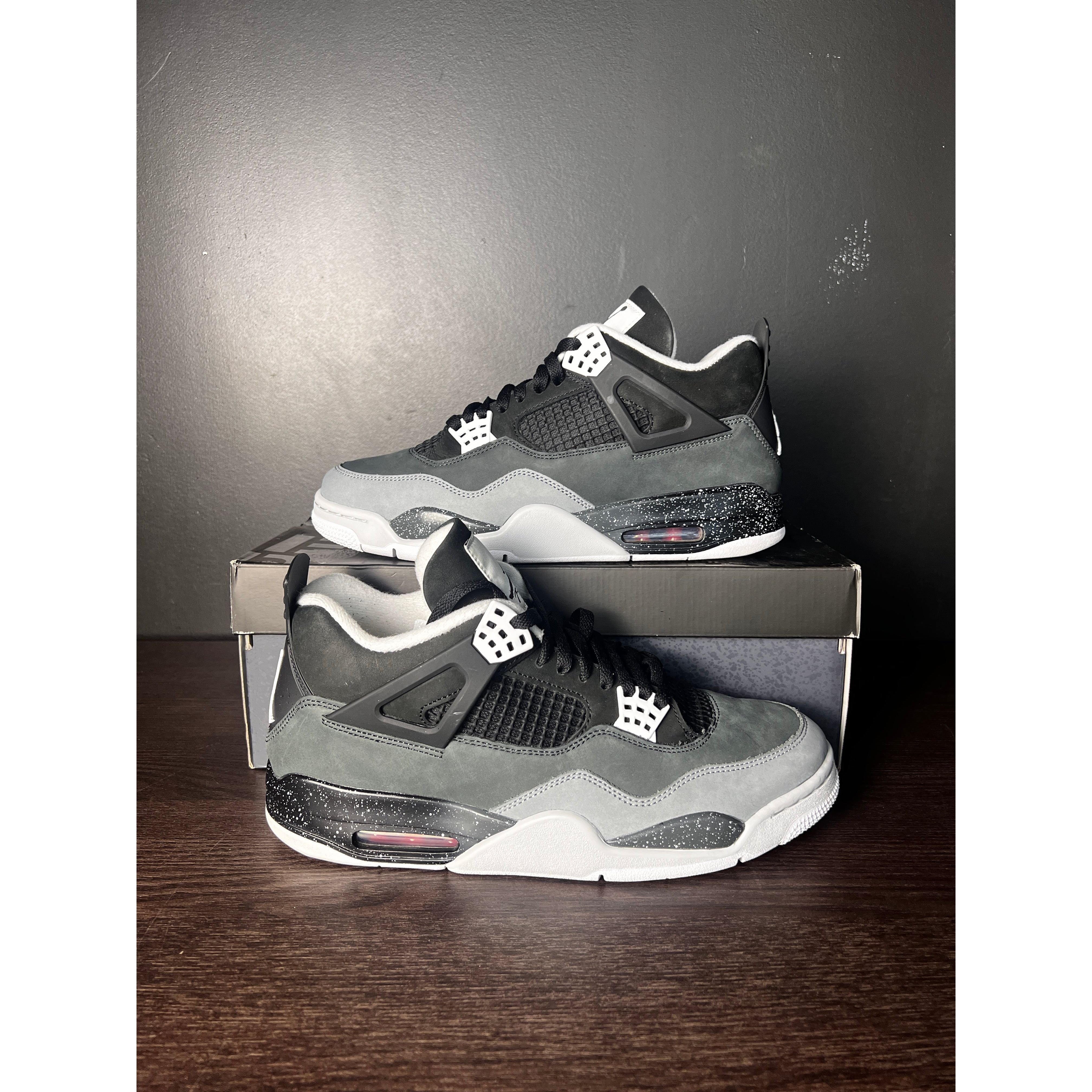 Air Jordan 4 Retro "Fear" (2024) **PRE-OWNED**
