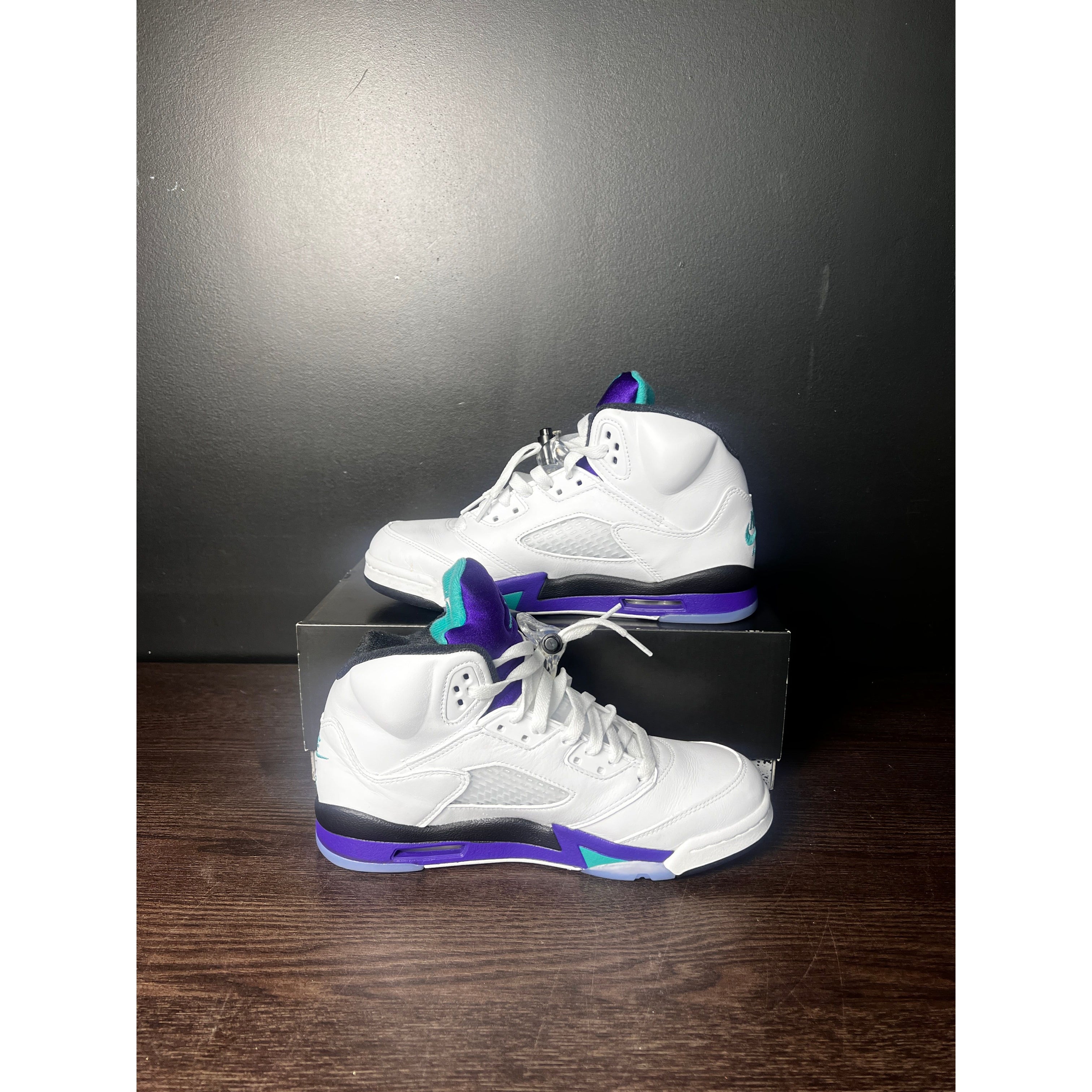 Air Jordan 5 Retro "Grape" (2025) (GS) **PRE-OWNED**