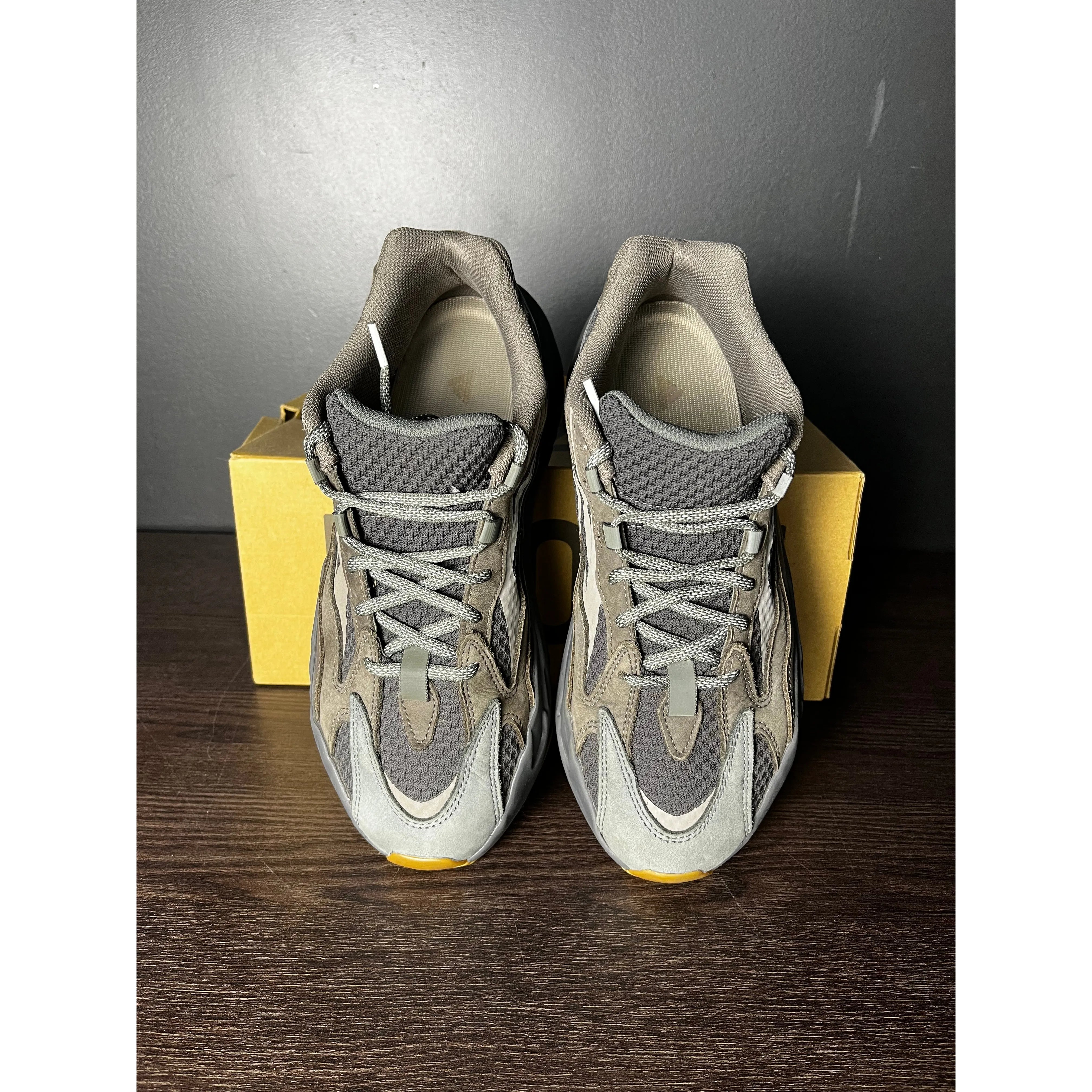 adidas Yeezy Boost 700 V2 "Geode" **PRE-OWNED**