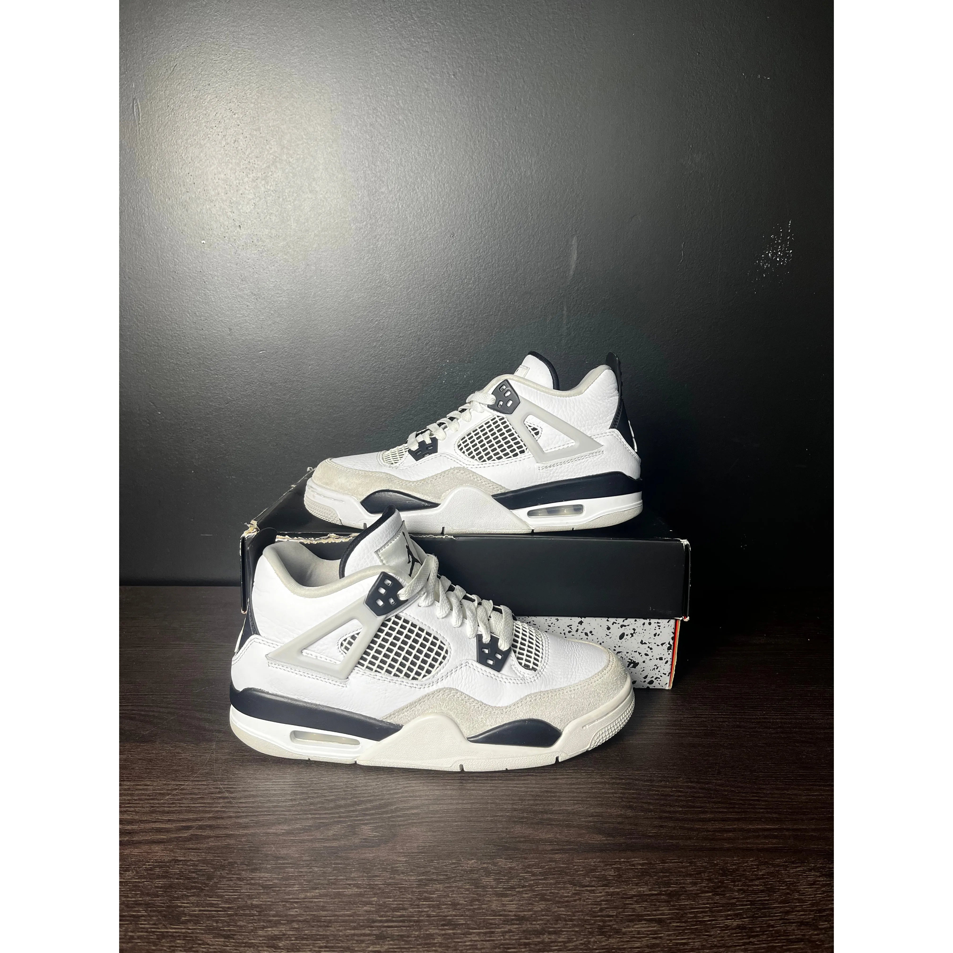 Air Jordan 4 Retro "Military Black" (GS) **PRE-OWNED**