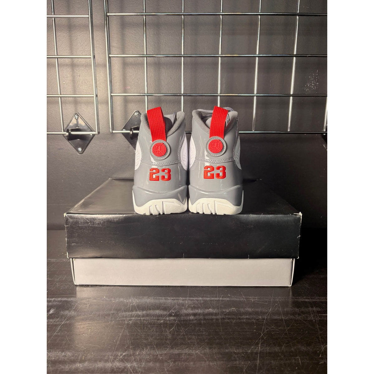 Air Jordan 9 Retro "Fire Red" **PRE-OWNED**