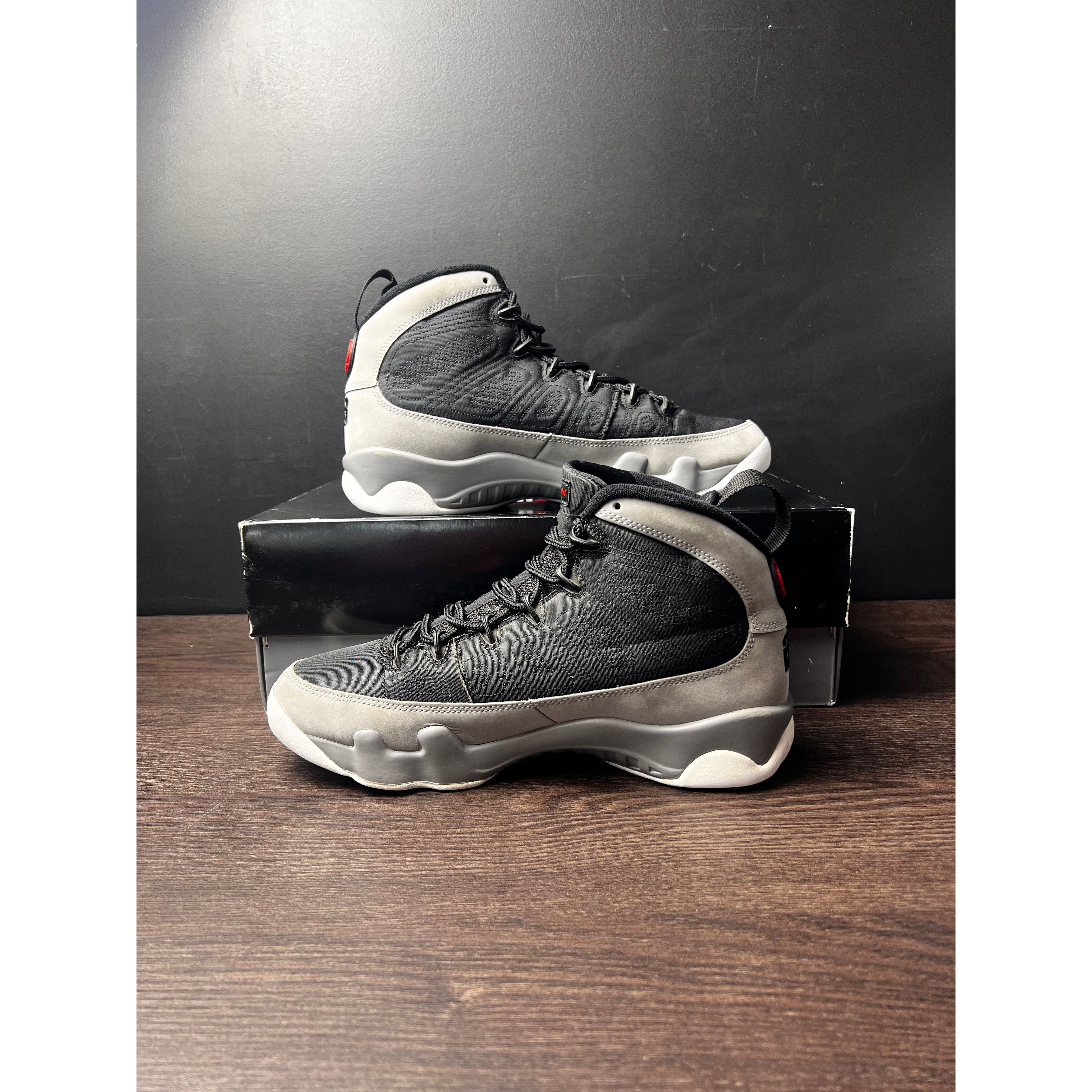 Air Jordan 9 Retro "Particle Grey" **PRE-OWNED**