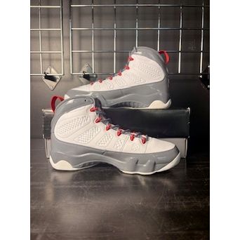 Air Jordan 9 Retro "Fire Red" **PRE-OWNED**