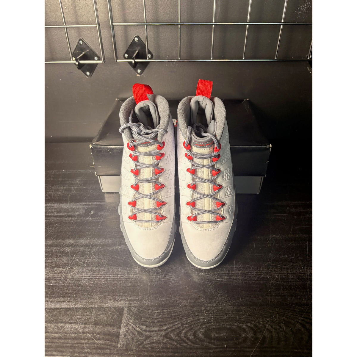Air Jordan 9 Retro "Fire Red" **PRE-OWNED**