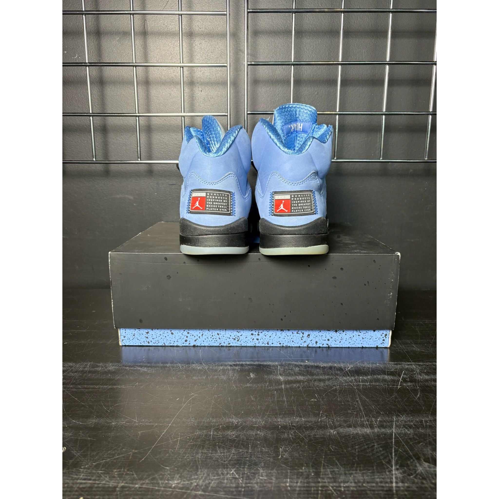 Air Jordan 5 Retro "UNC University Blue" **PRE-OWNED**