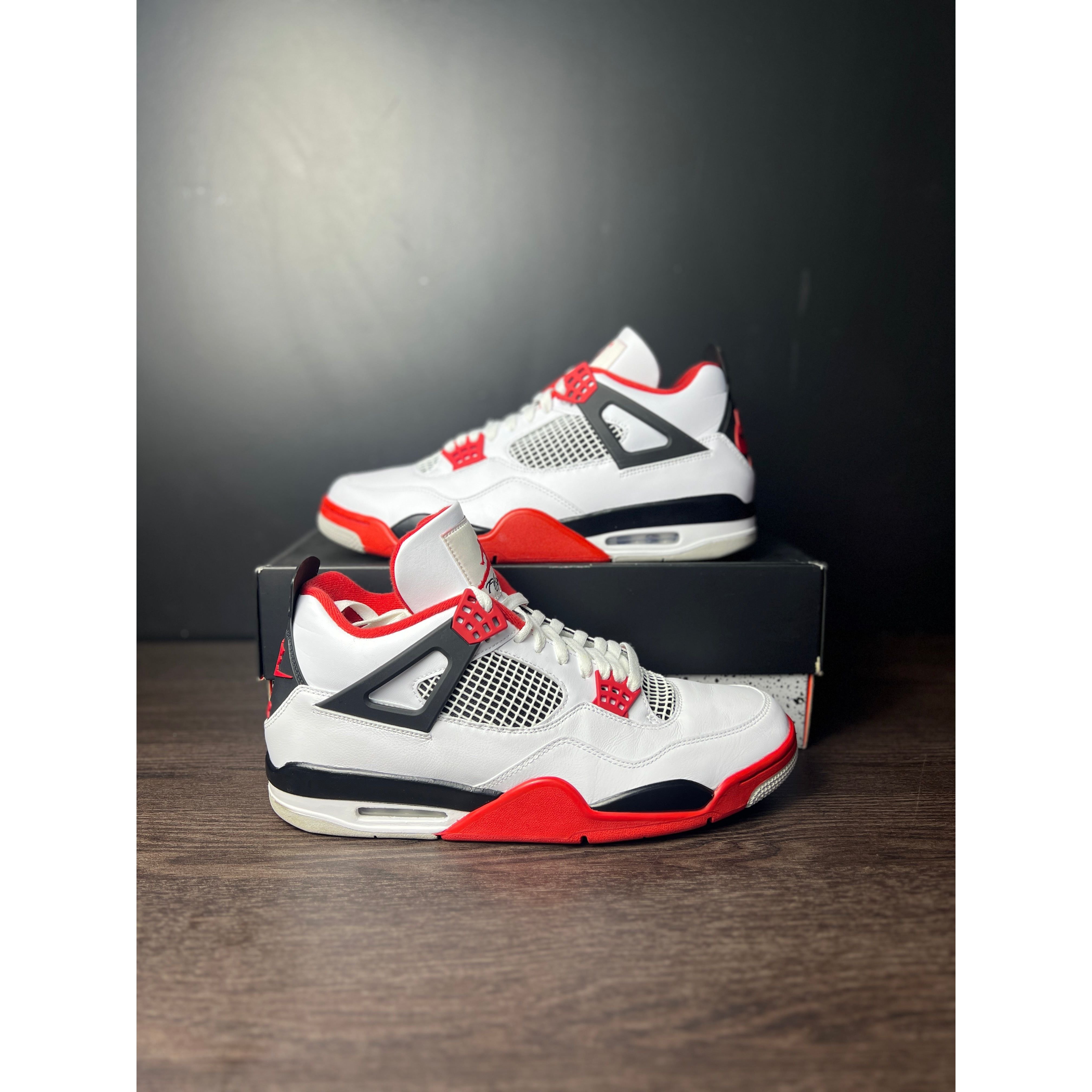Air Jordan 4 Retro "Fire Red" (2020) **PRE-OWNED**