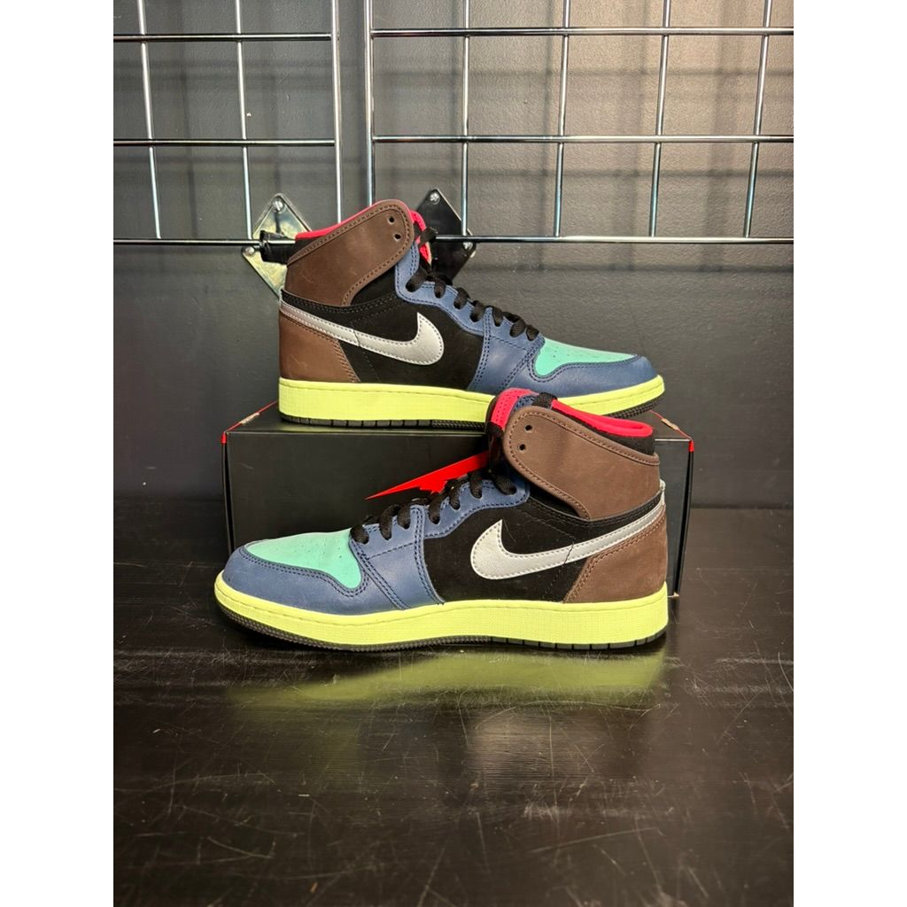 Air Jordan 1 Retro High "Tokyo Bio Hack" (GS) **PRE-OWNED**