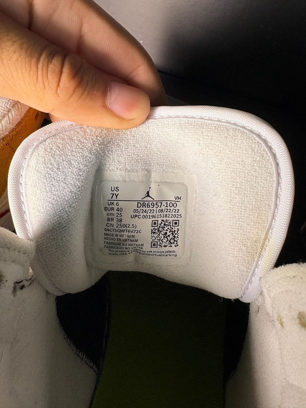 Air Jordan 1 Mid SE "Messy Room" (GS) **PRE-OWNED**