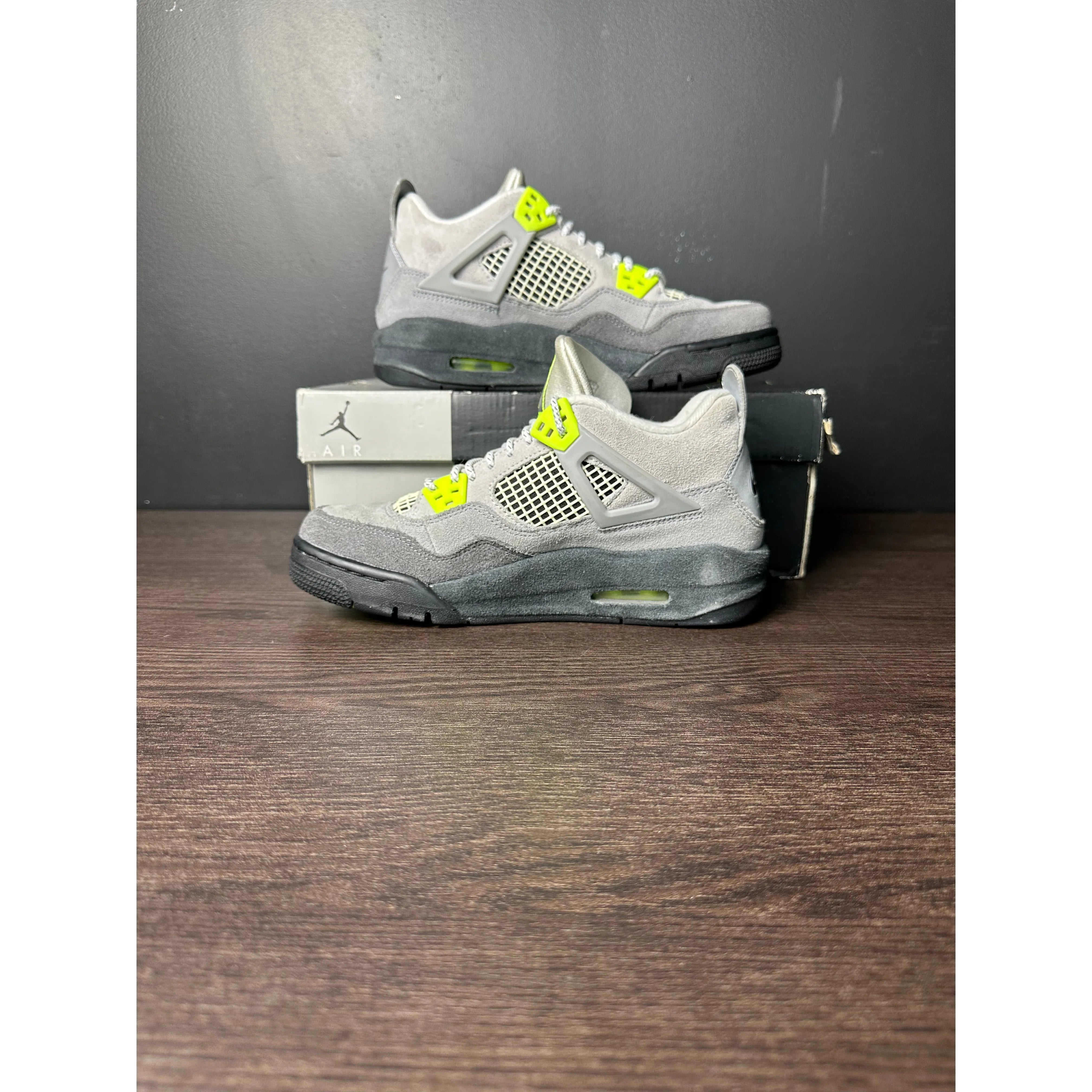 Air Jordan 4 Retro SE “95 Neon” (GS) **PRE-OWNED**