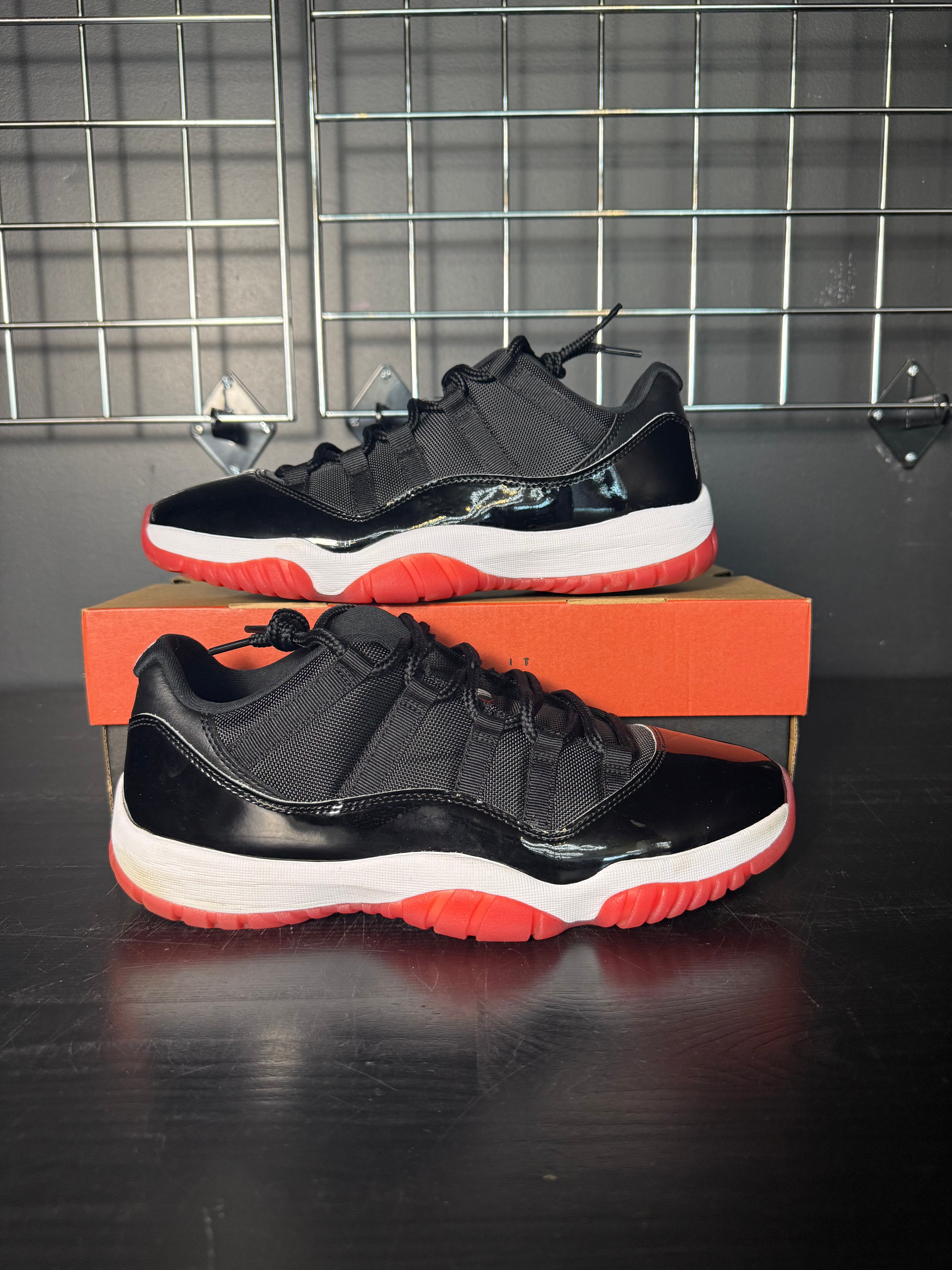 Air Jordan 11 Retro Low "Bred" (2025) **PRE-OWNED**