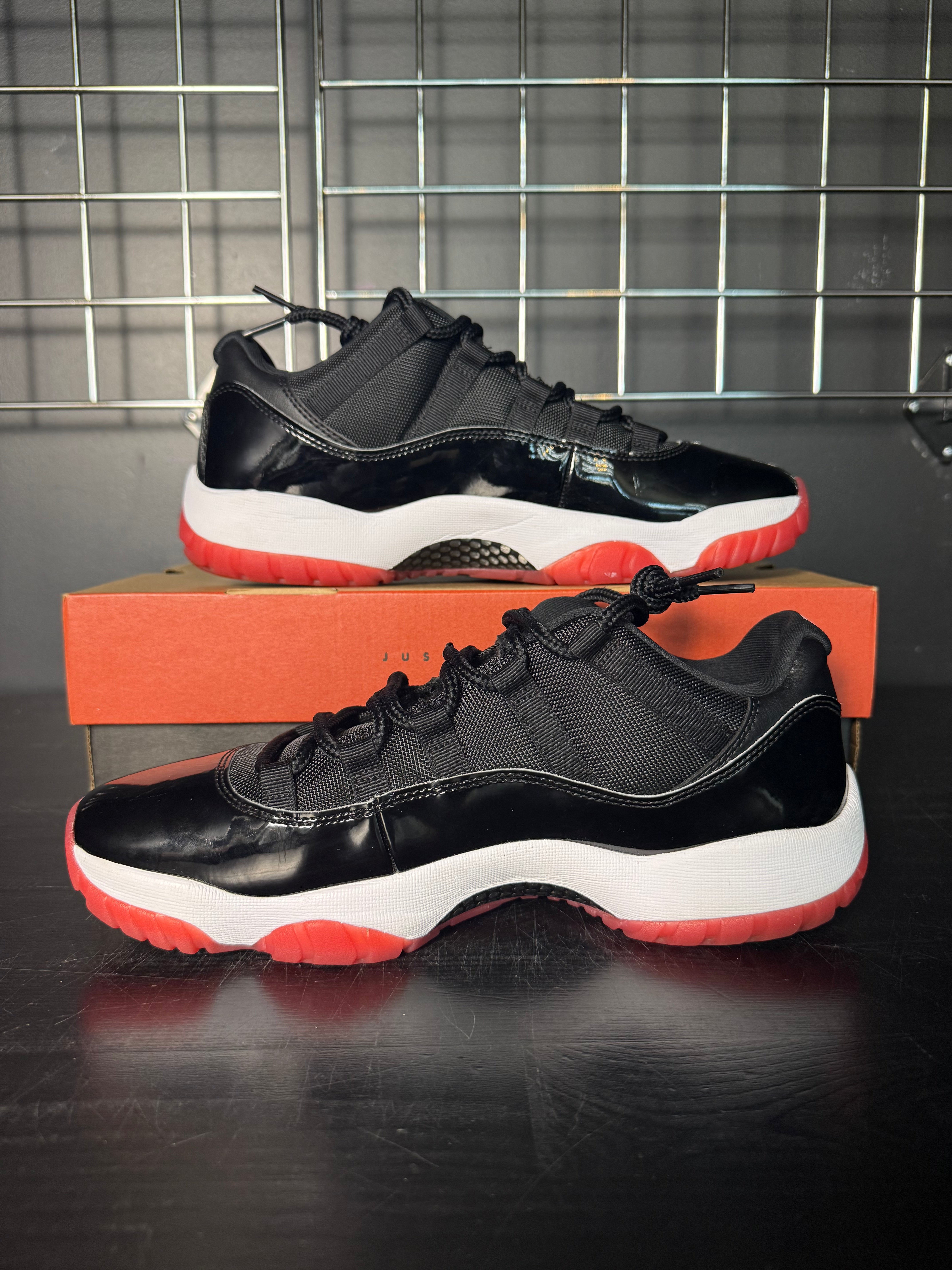 Air Jordan 11 Retro Low "Bred" (2025) **PRE-OWNED**