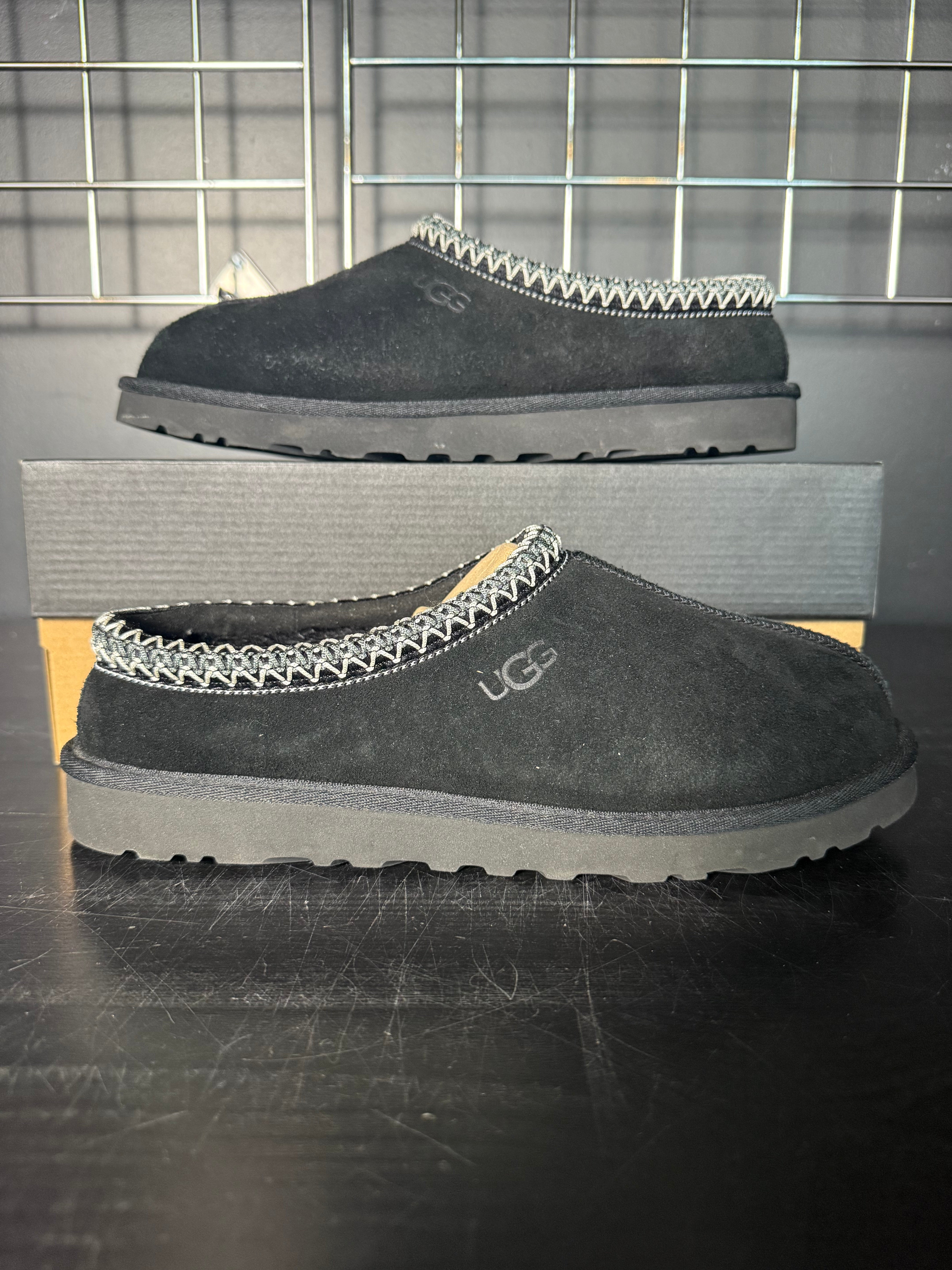 UGG Tasman Slipper "Black" **PRE-OWNED**