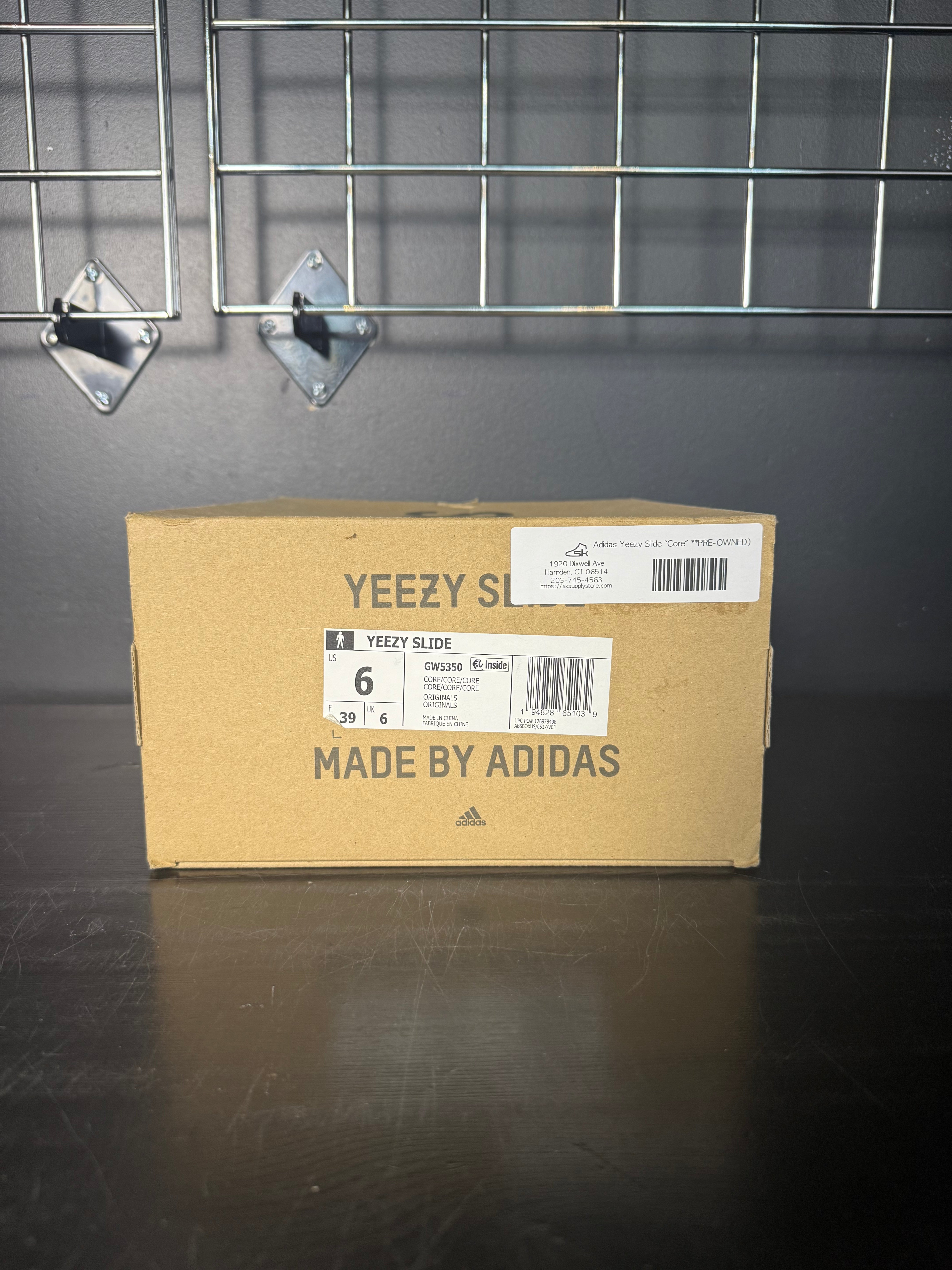 Adidas Yeezy Slide "Core" **PRE-OWNED**