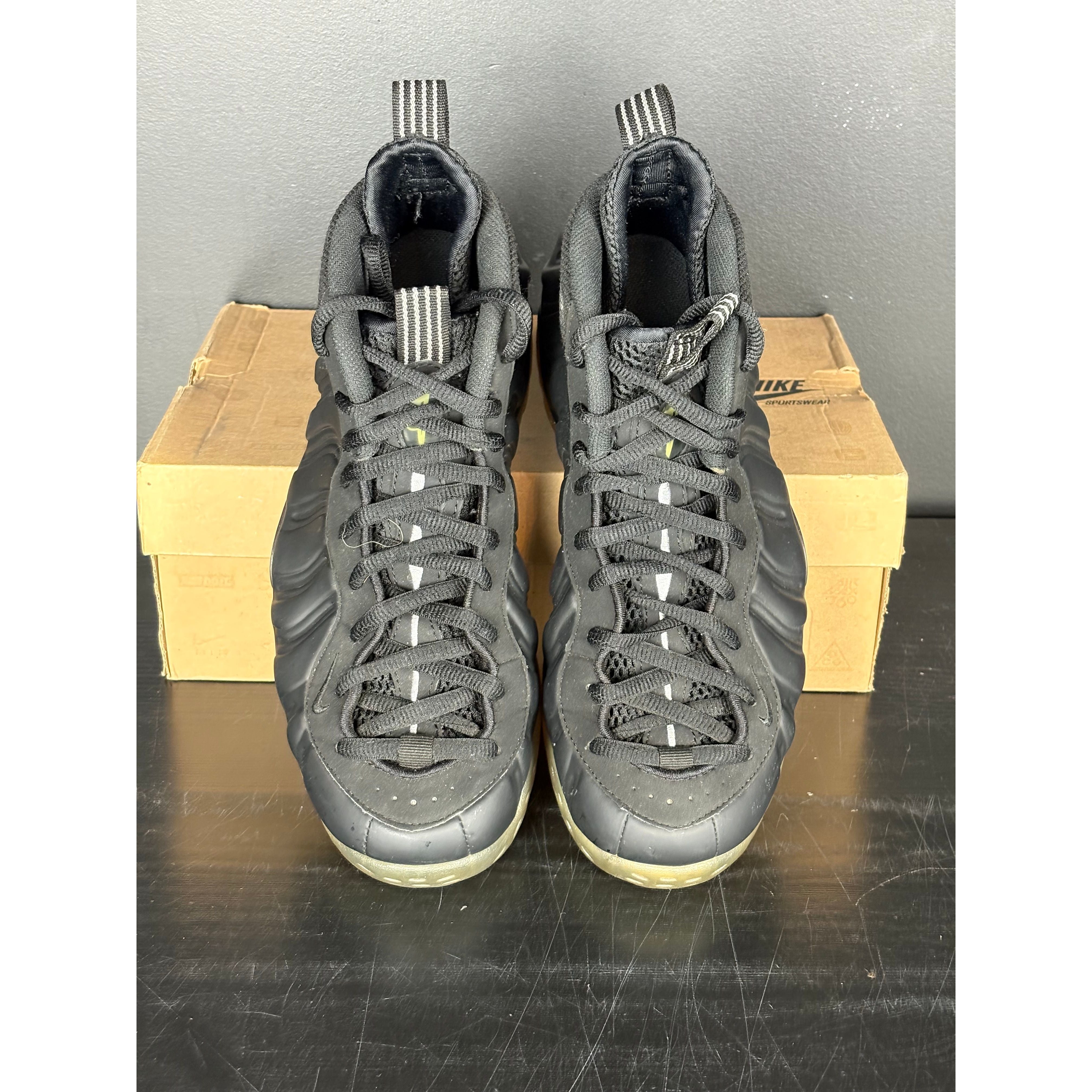 Nike Air Foamposite One "Stealth" **PRE-OWNED**