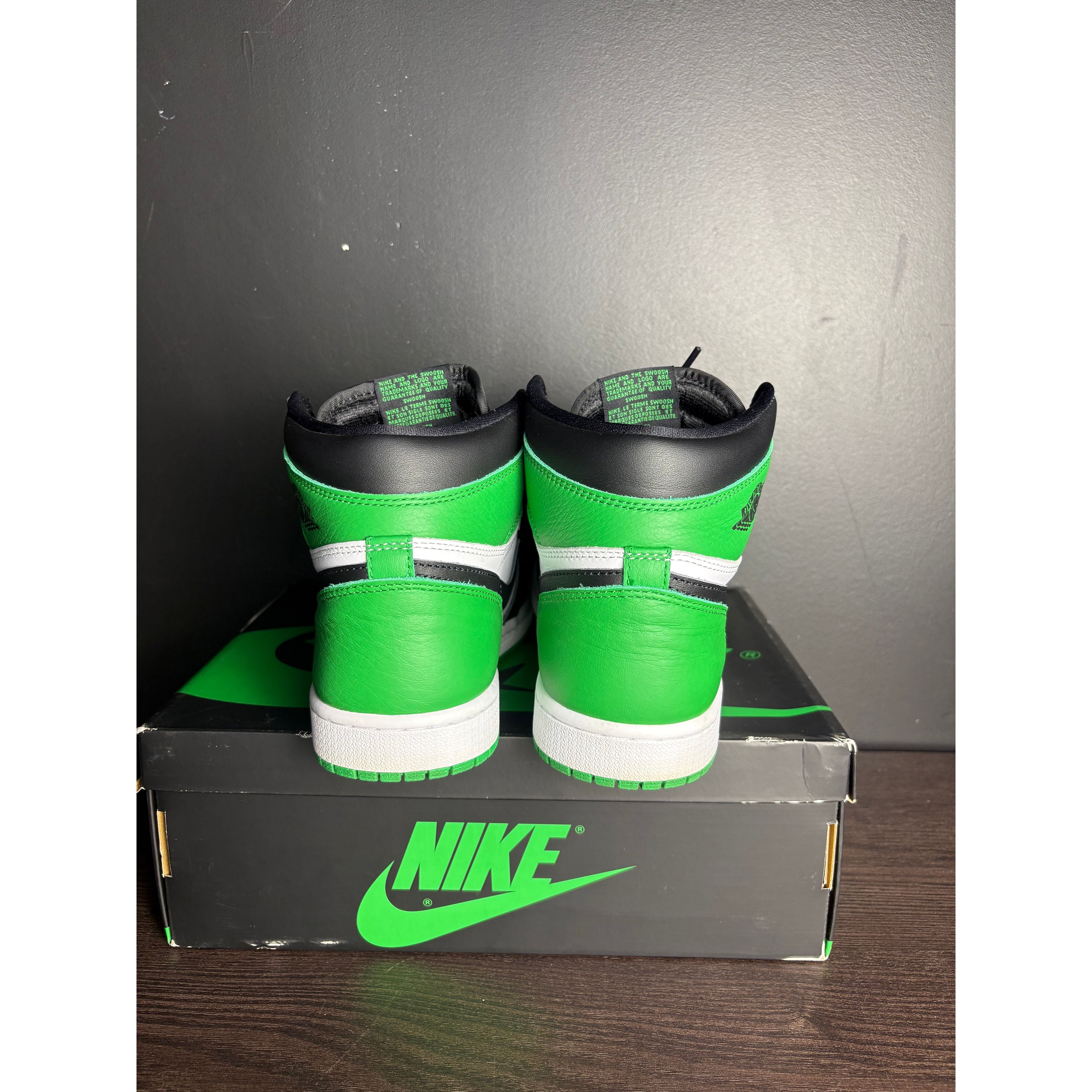Air Jordan 1 Retro High OG "Lucky Green" **PRE-OWNED**