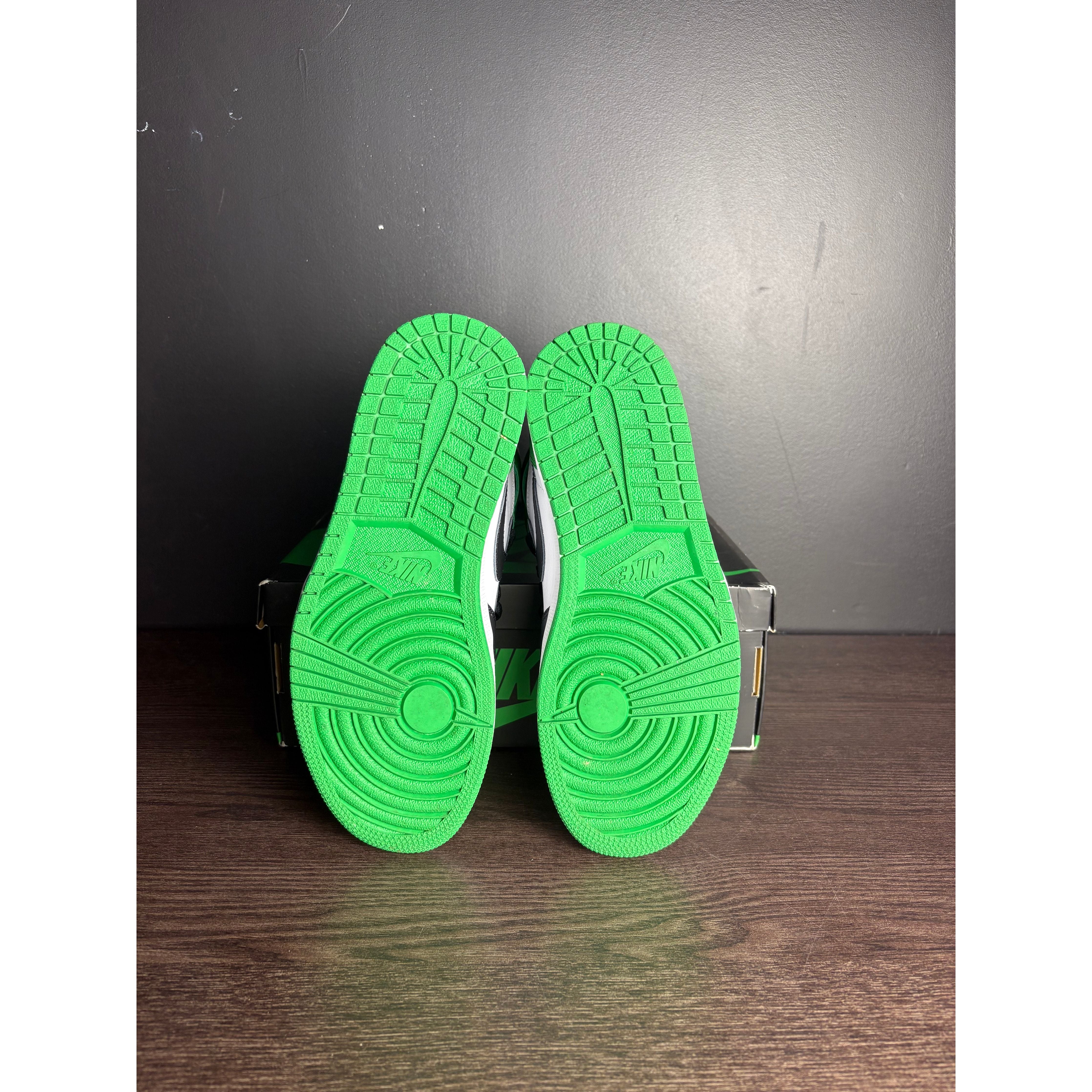 Air Jordan 1 Retro High OG "Lucky Green" **PRE-OWNED**