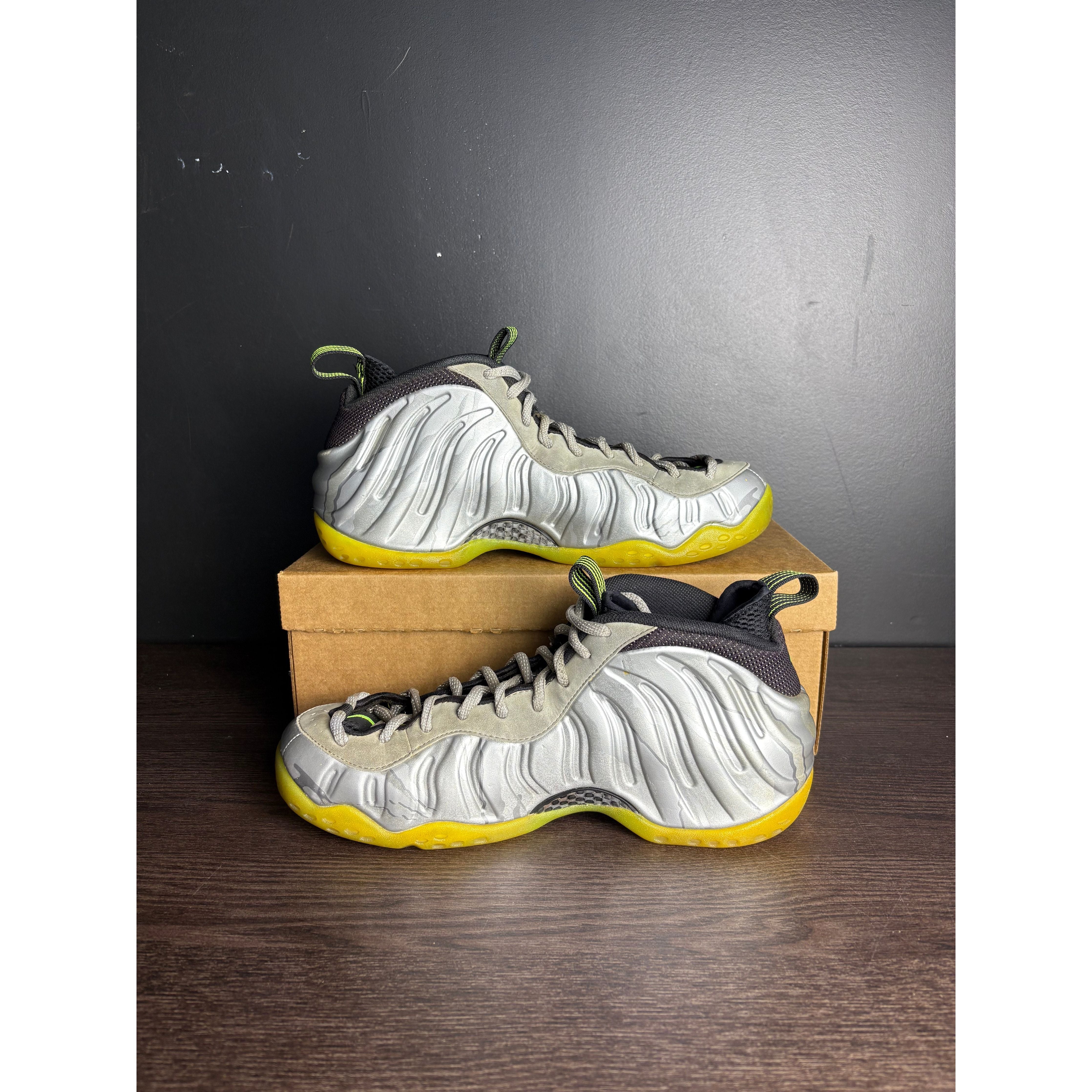 Nike Air Foamposite One "Silver Volt Camo" **PRE-OWNED** REP. BOX