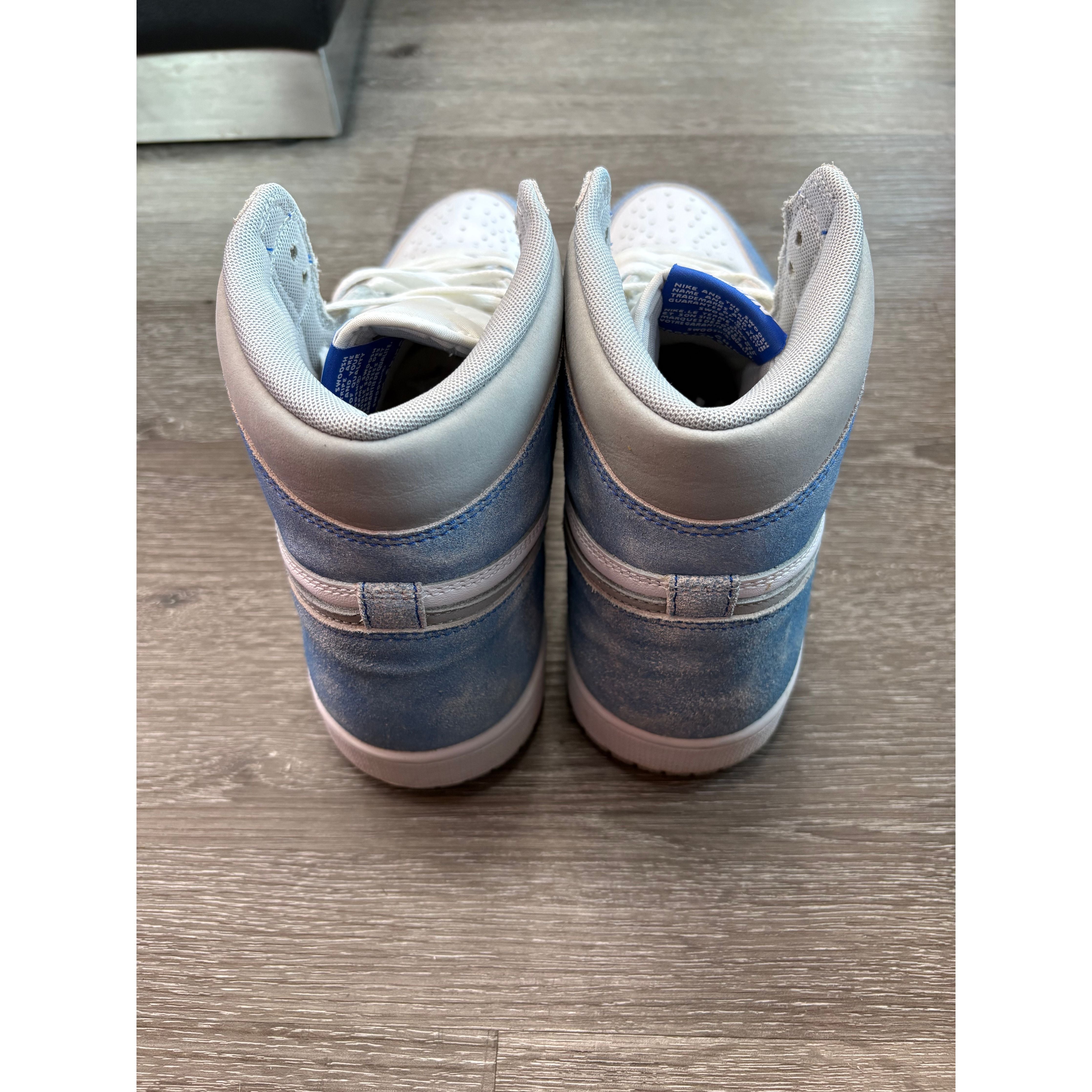 Air Jordan 1 Retro High "Hyper Royal Smoke Grey" **PRE-OWNED**