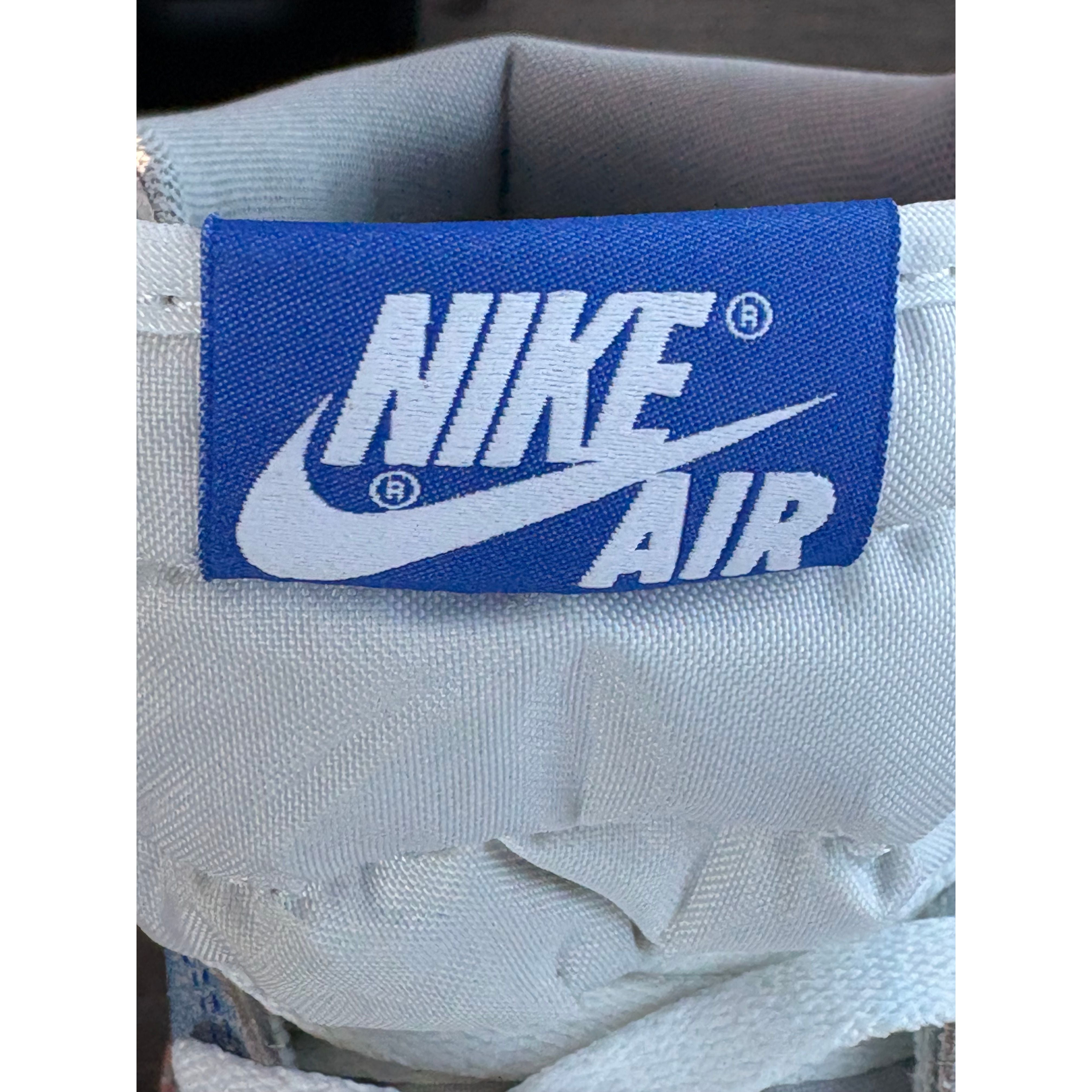 Air Jordan 1 Retro High "Hyper Royal Smoke Grey" **PRE-OWNED**