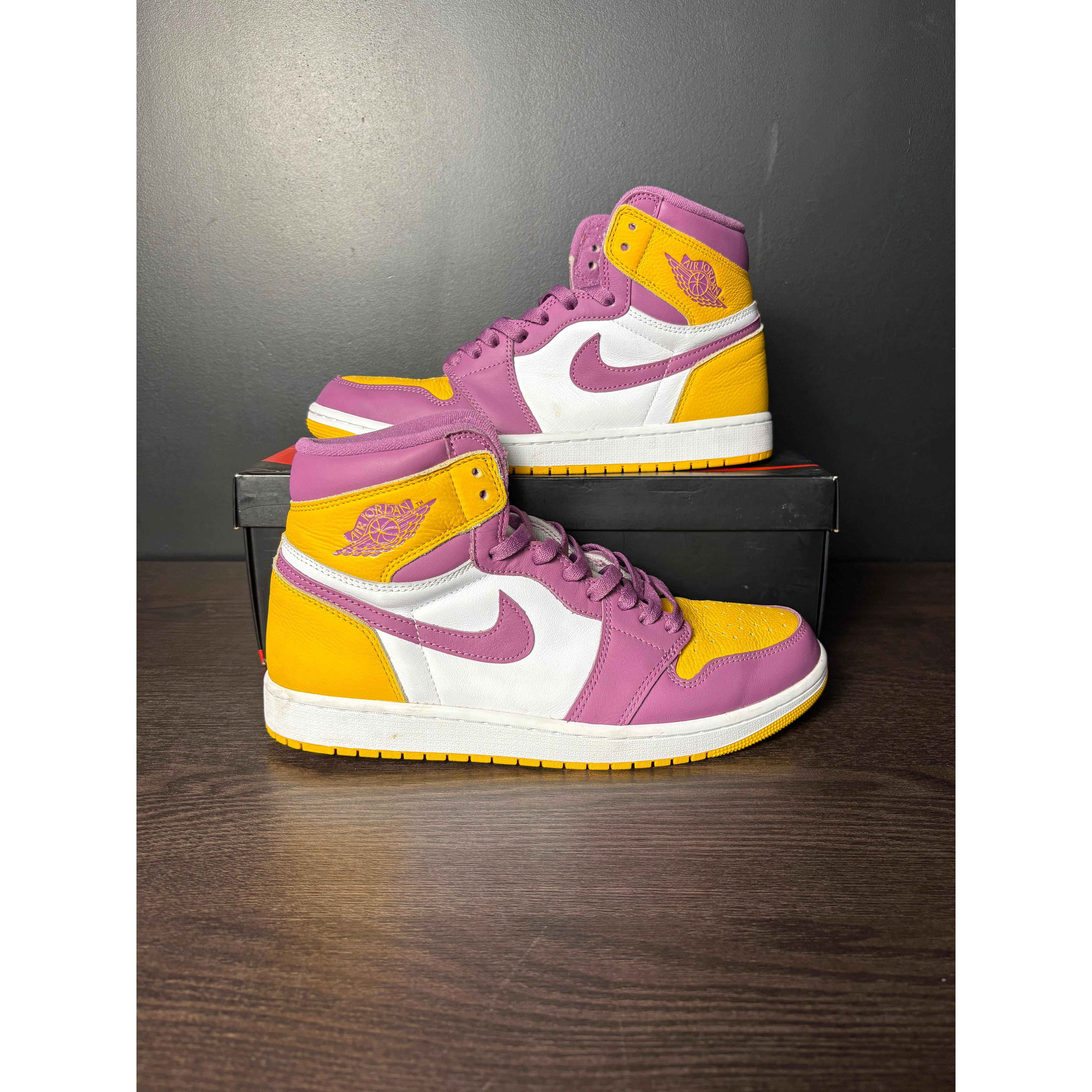 Air Jordan 1 Retro High OG "Brotherhood" **PRE-OWNED**