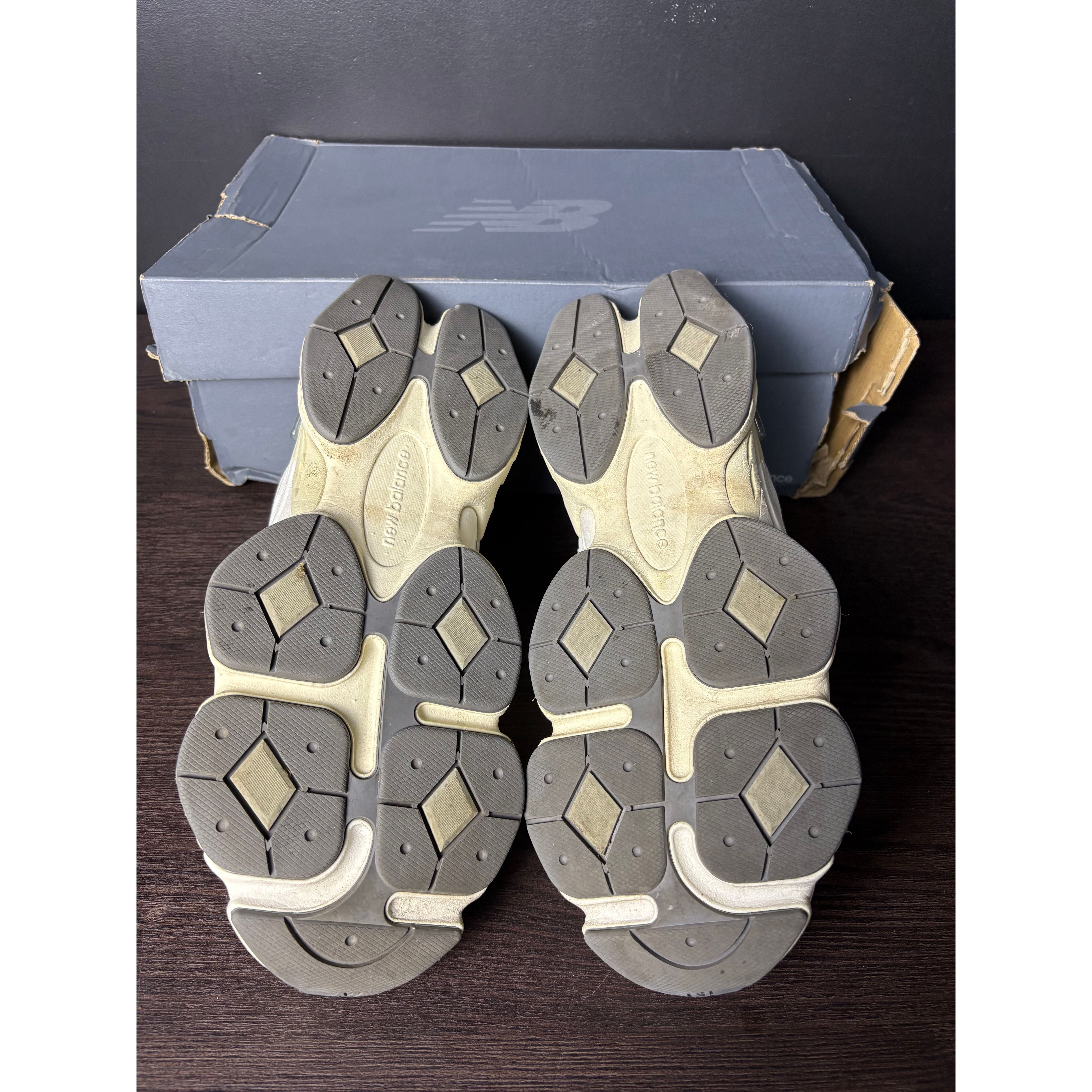 New Balance 9060 "Sea Salt White" **PRE-OWNED**