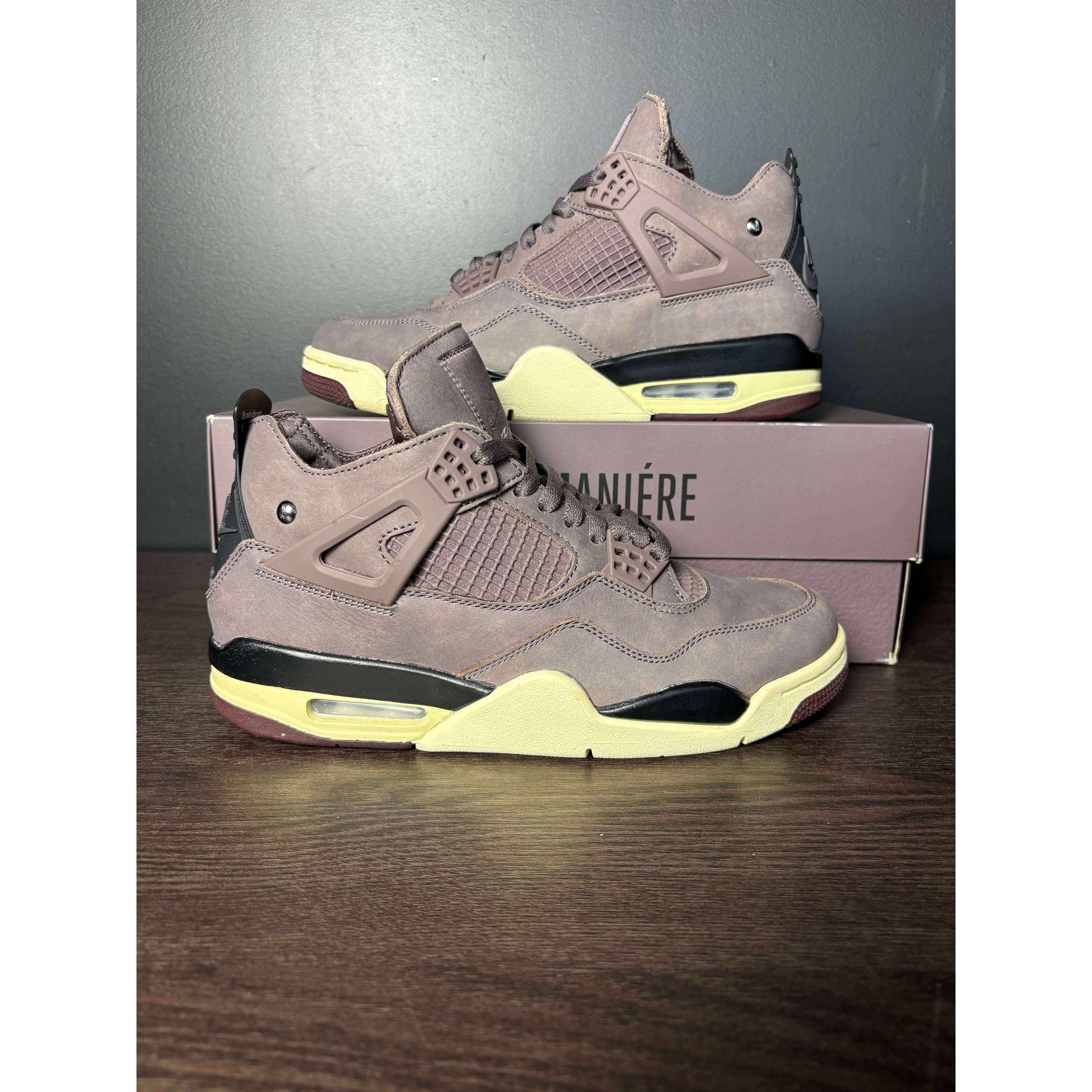 Air Jordan 4 Retro x A Ma Maniére "Violet Ore" **PRE-OWNED**