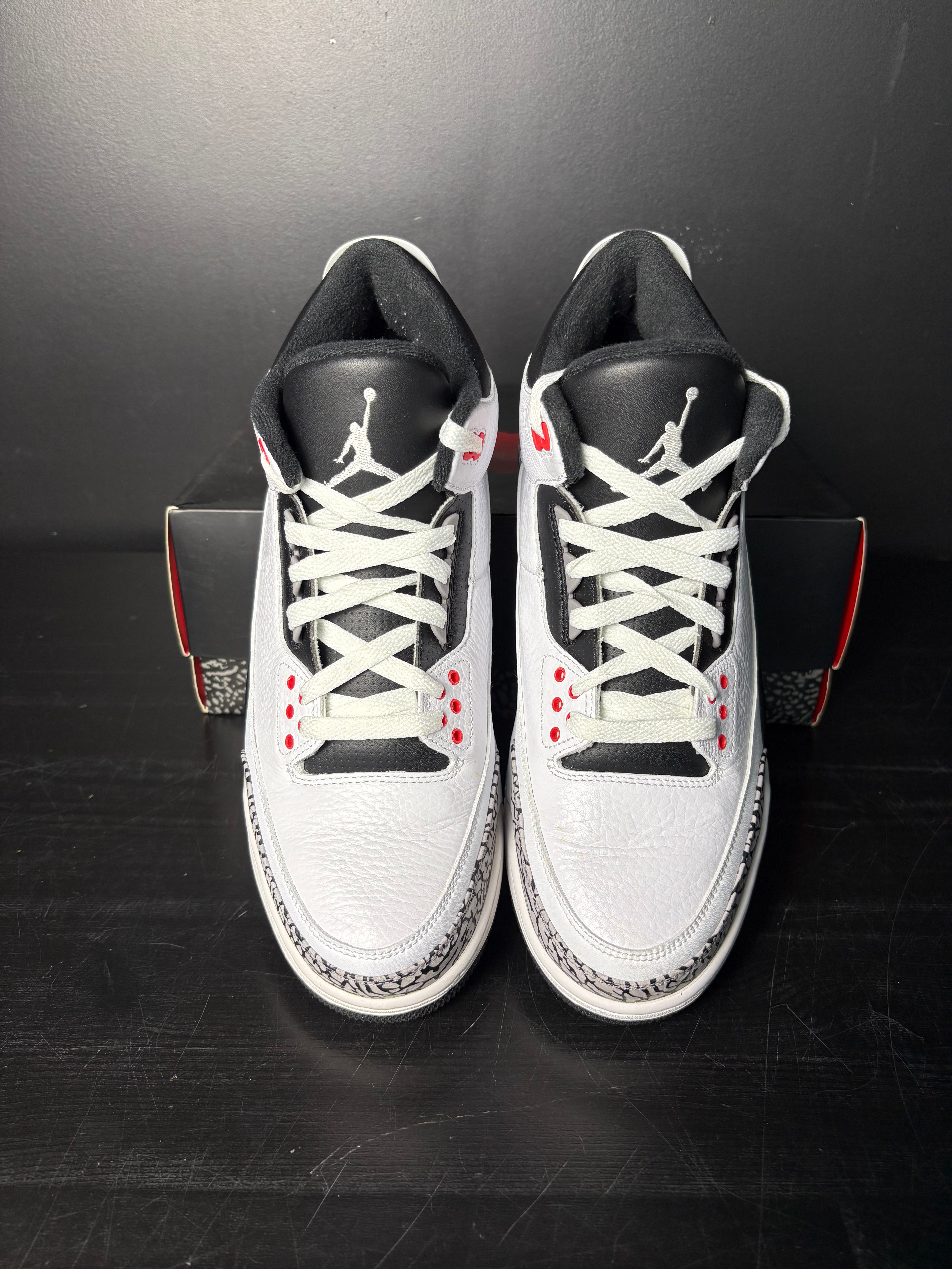 Air Jordan 3 Retro "Infrared 23"  **PRE-OWNED**