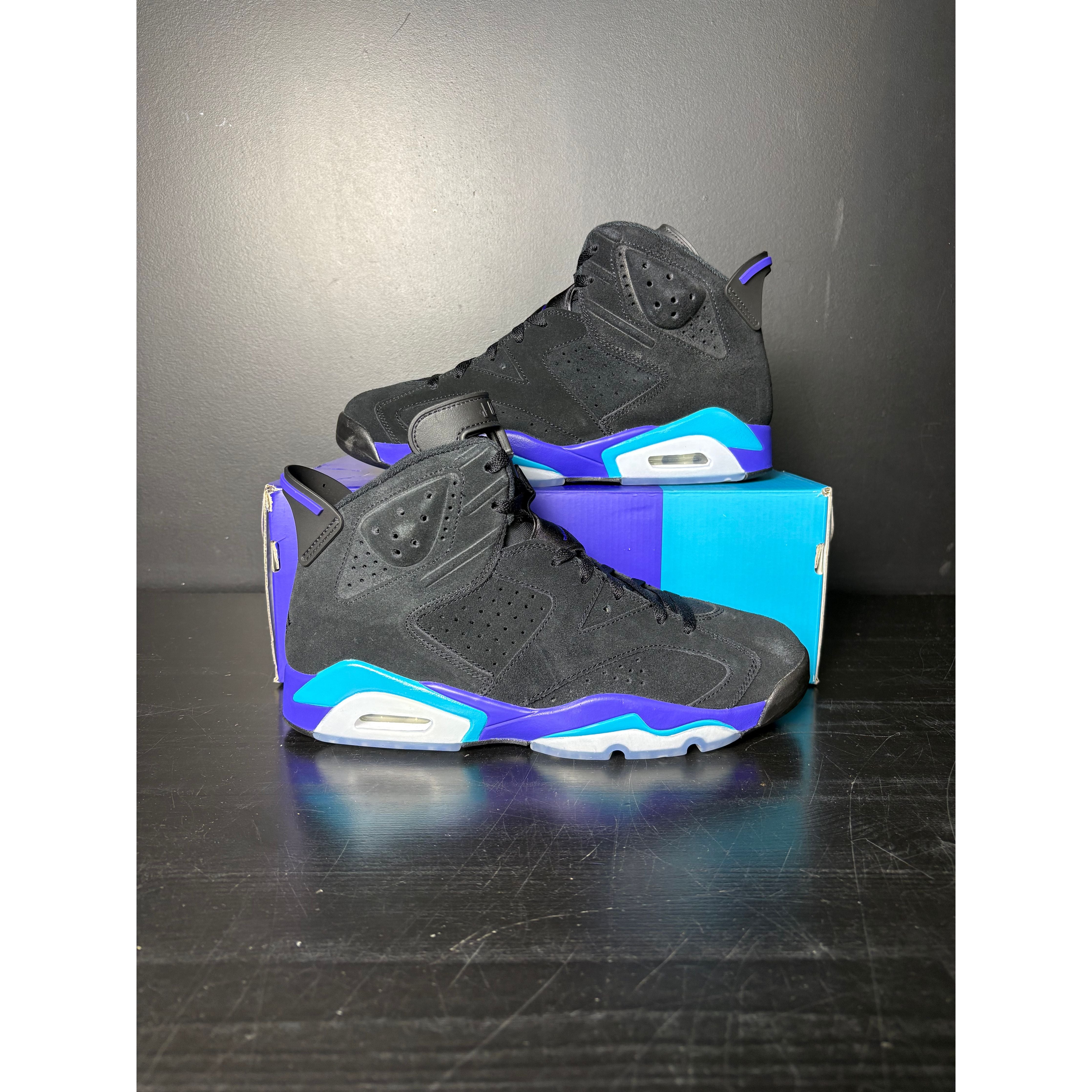 Air Jordan 6 Retro "Aqua" **PRE-OWNED**