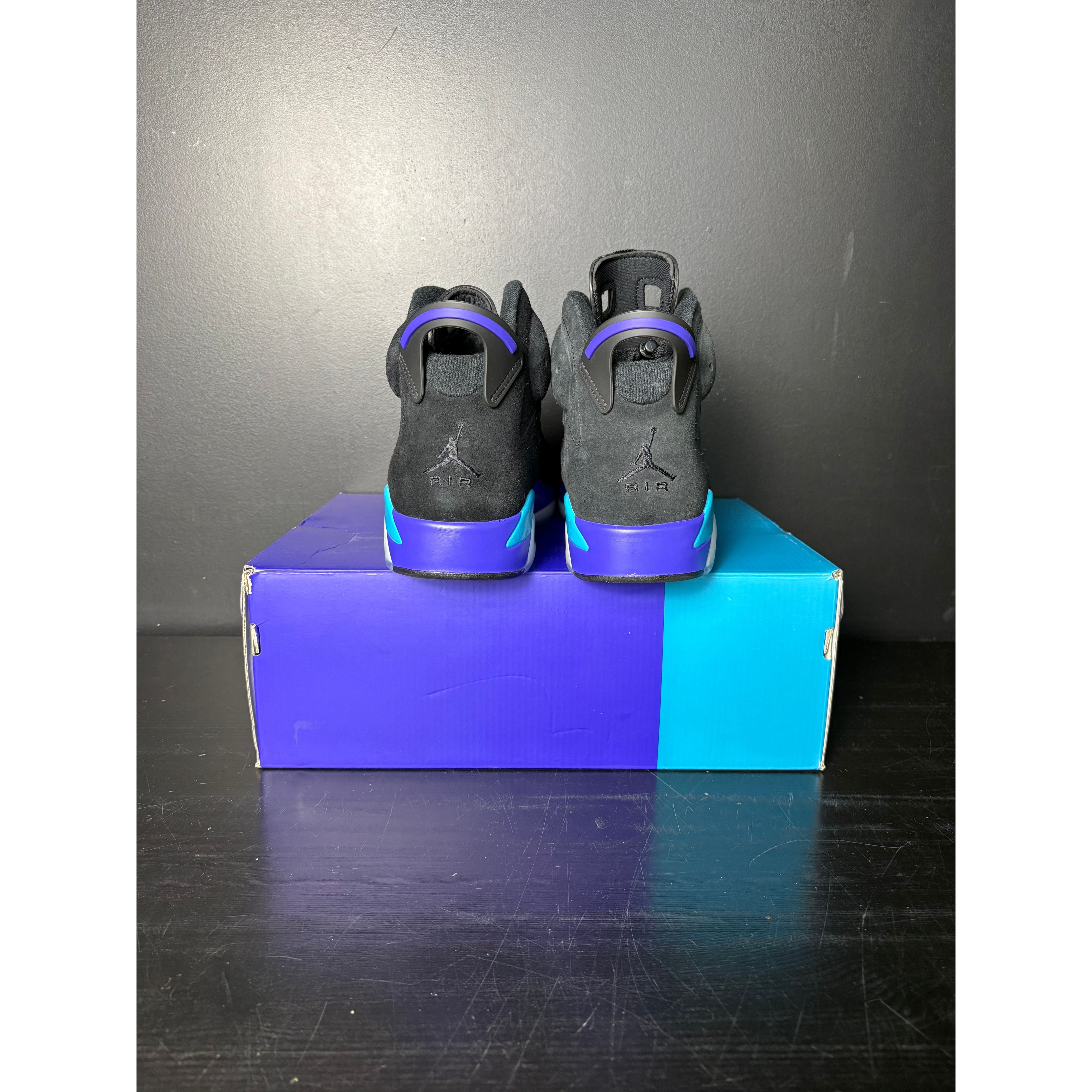 Air Jordan 6 Retro "Aqua" **PRE-OWNED**