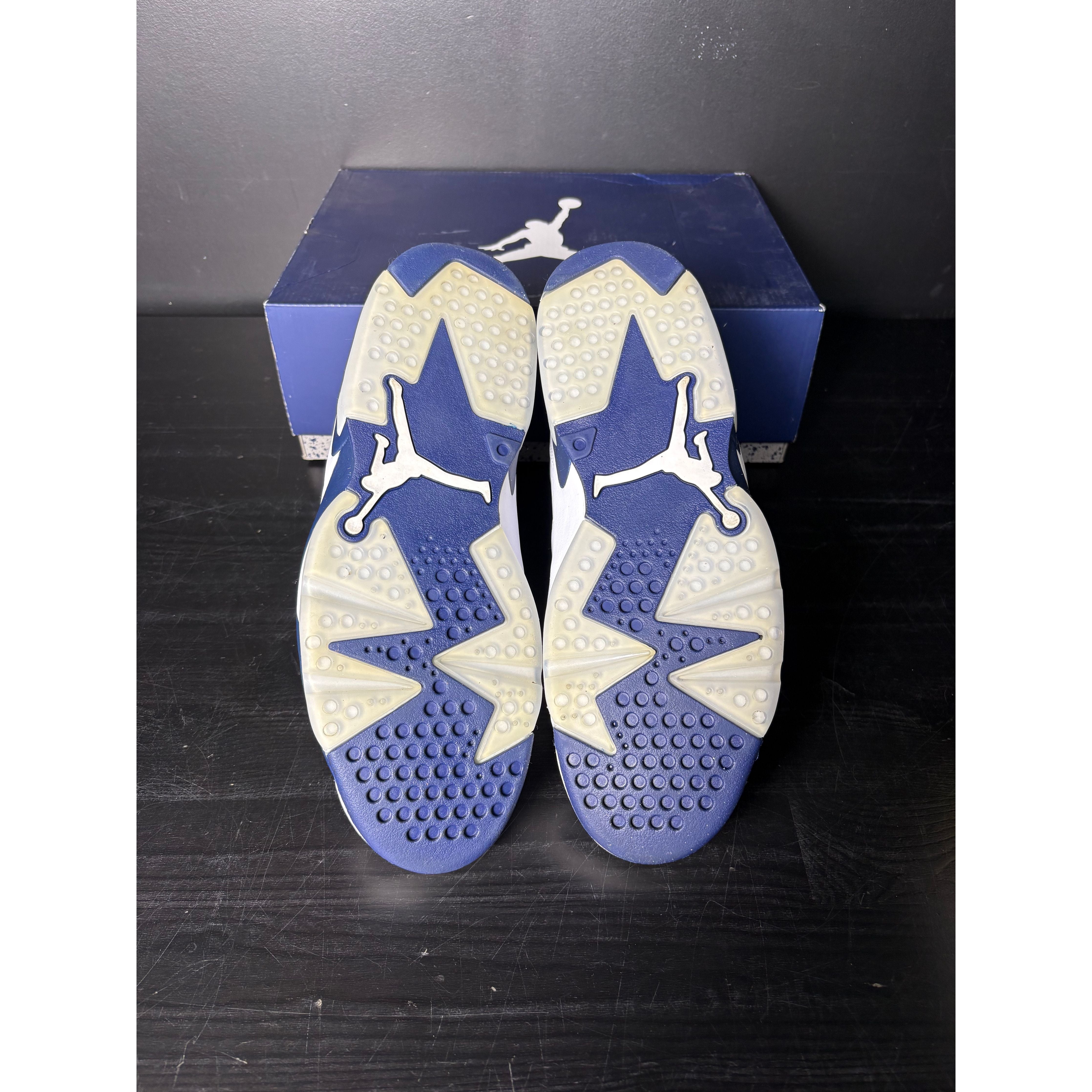 Air Jordan 6 Retro "Midnight Navy" (2022) **PRE-OWNED**