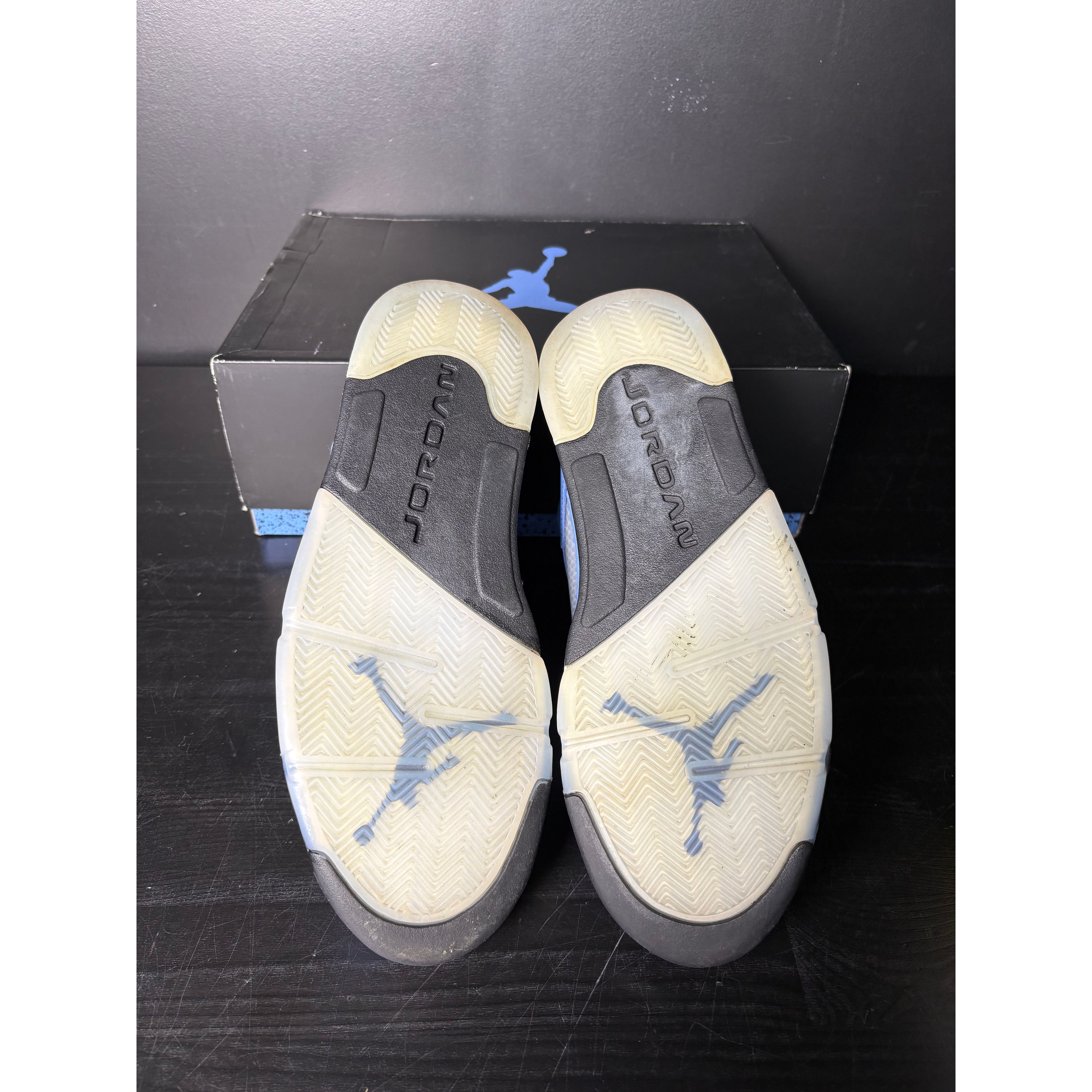 Air Jordan 5 Retro "UNC University Blue" **PRE-OWNED**