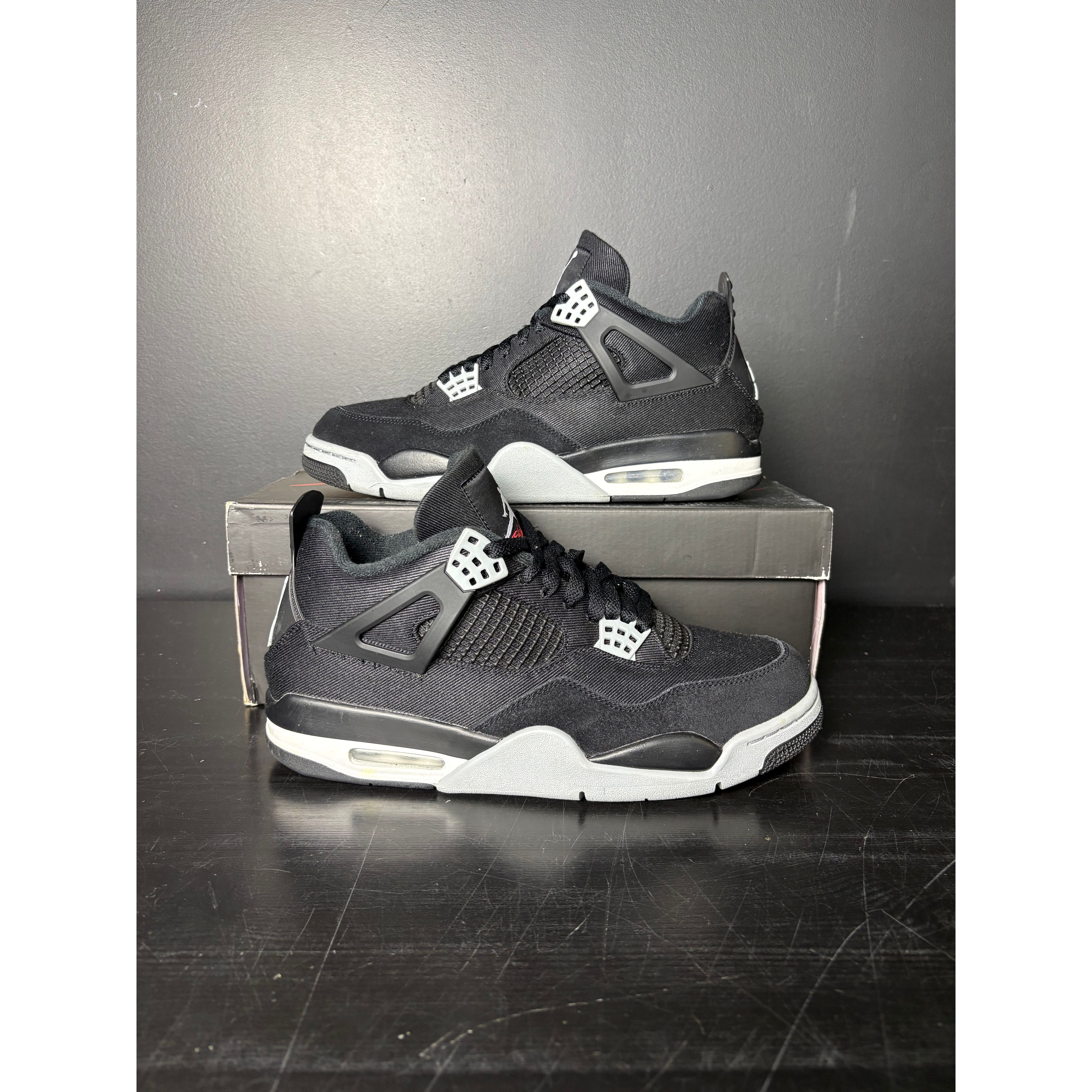 Air Jordan 4 Retro SE "Black Canvas" **PRE-OWNED**