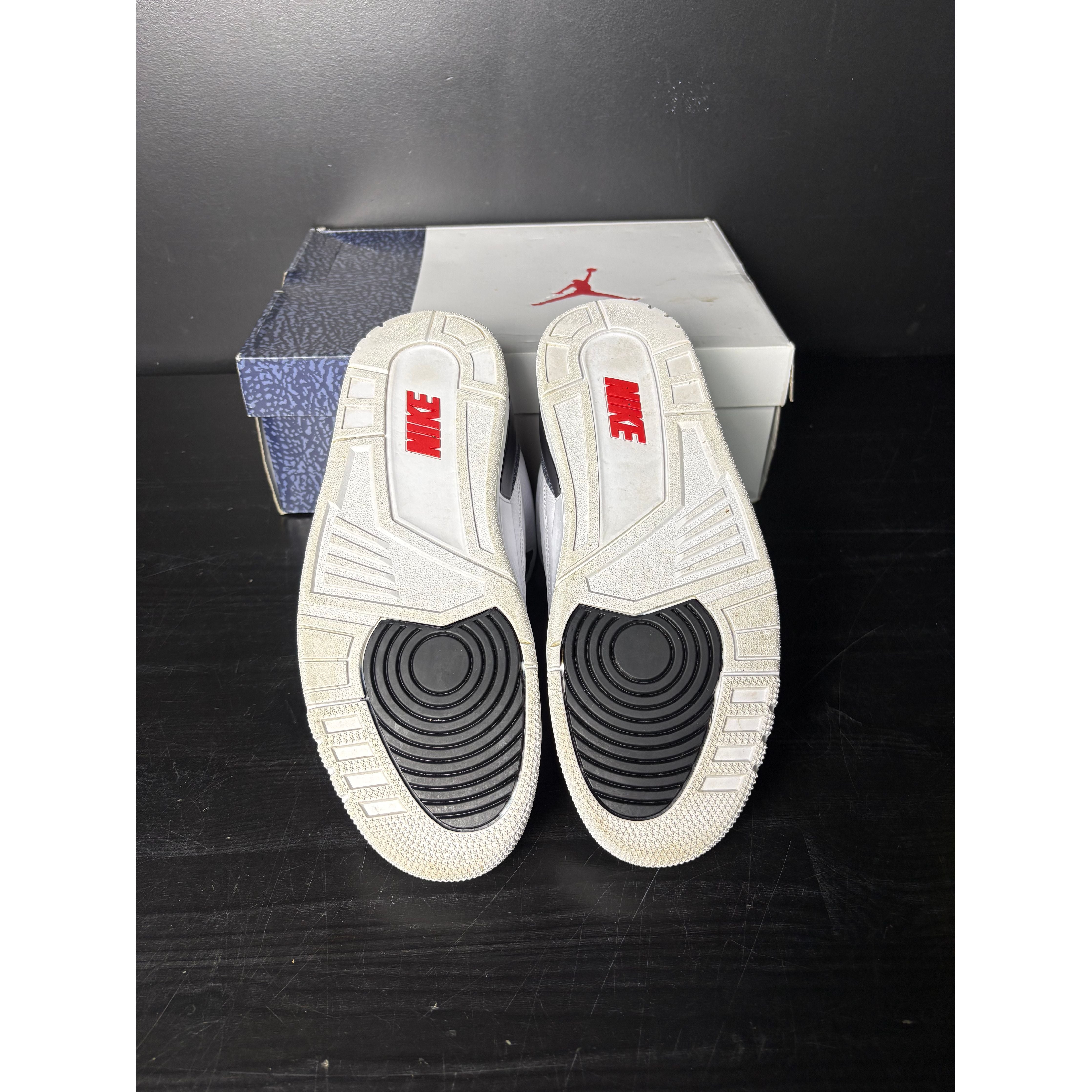 Air Jordan 3 Retro SE "Fire Red Denim" (2020) **PRE-OWNED**