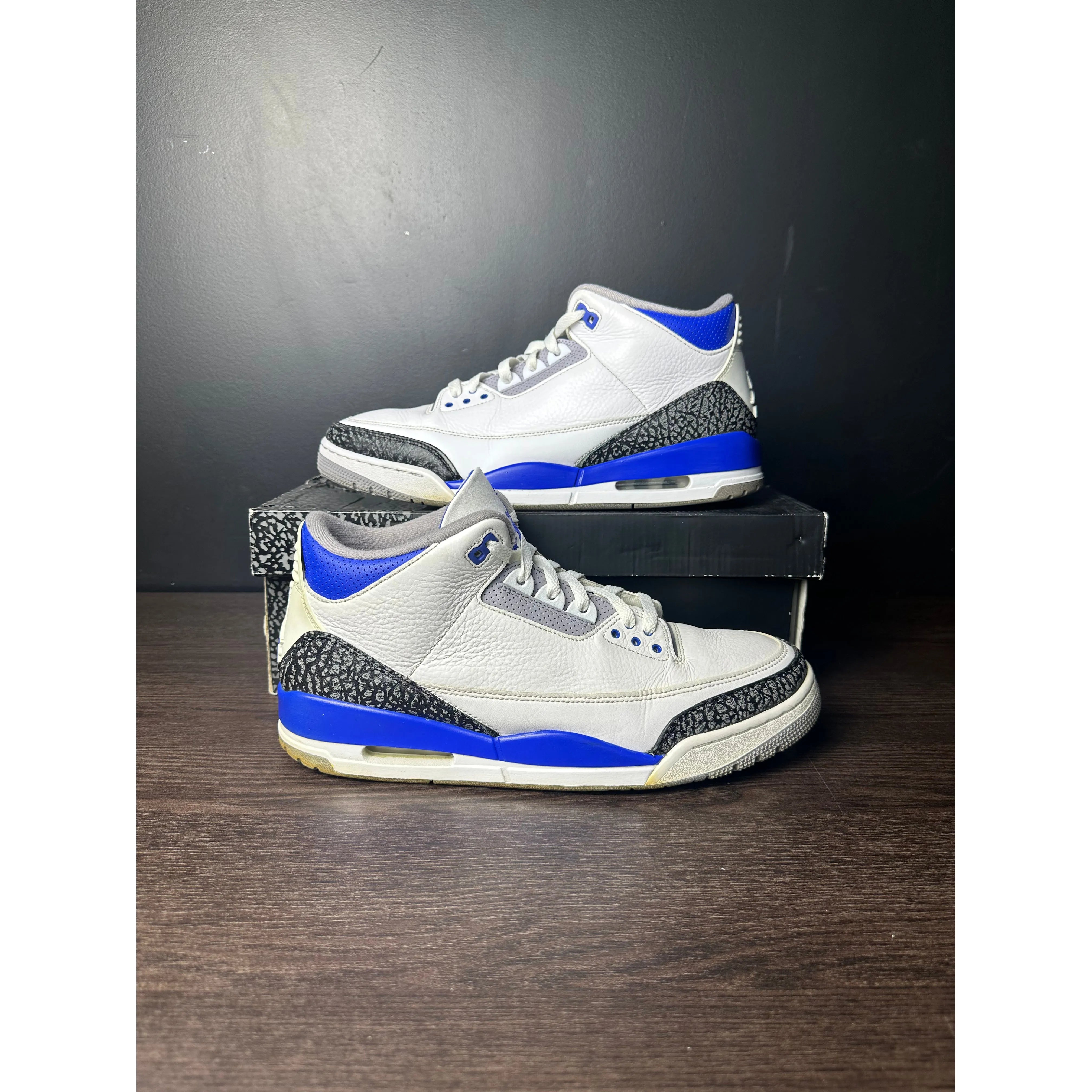 Air Jordan 3 Retro "Racer Blue" **PRE-OWNED**